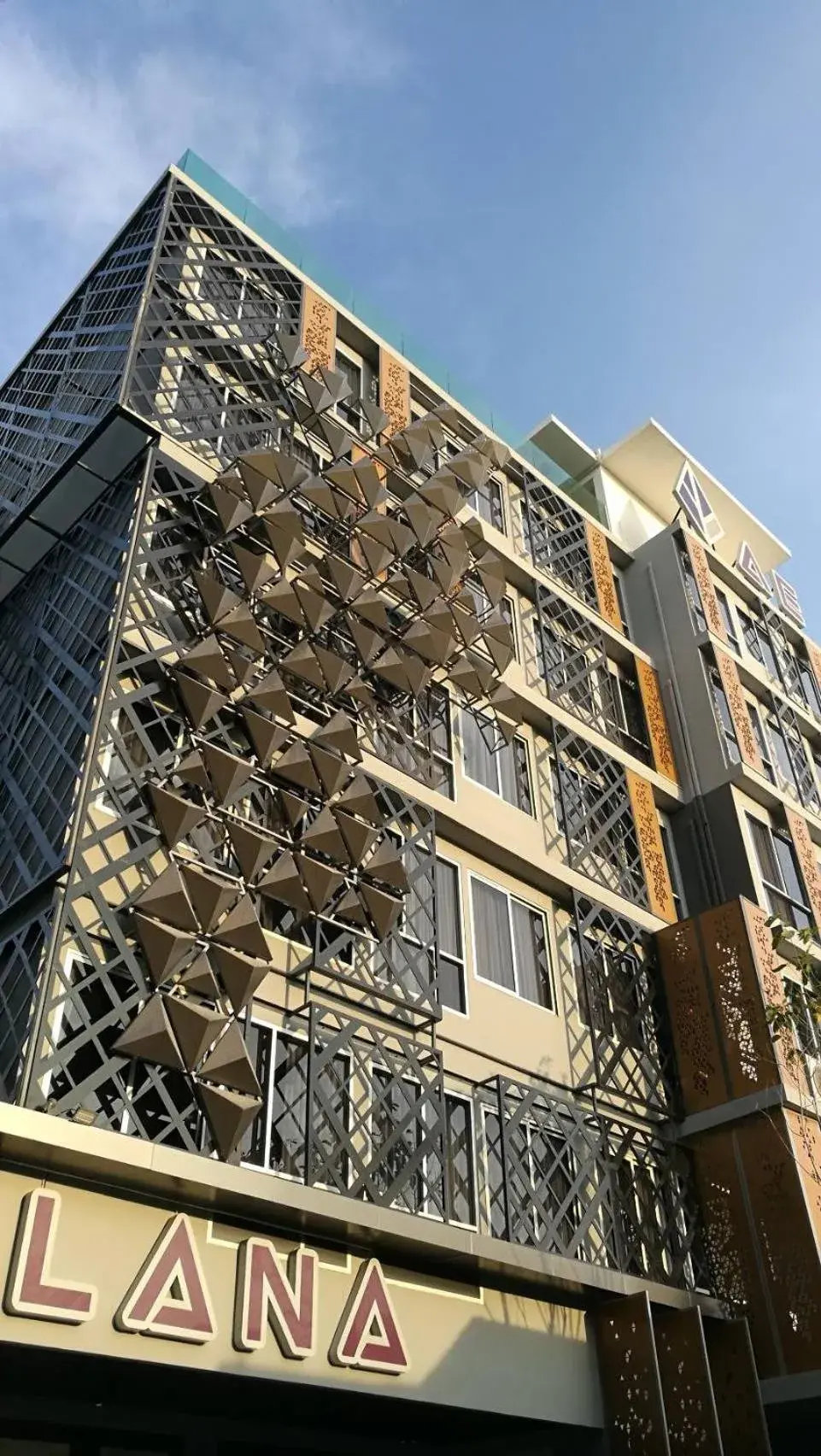 Property building in Ae Lana Chiangmai Hotel Property building in Ae Lana Chiangmai Hotel