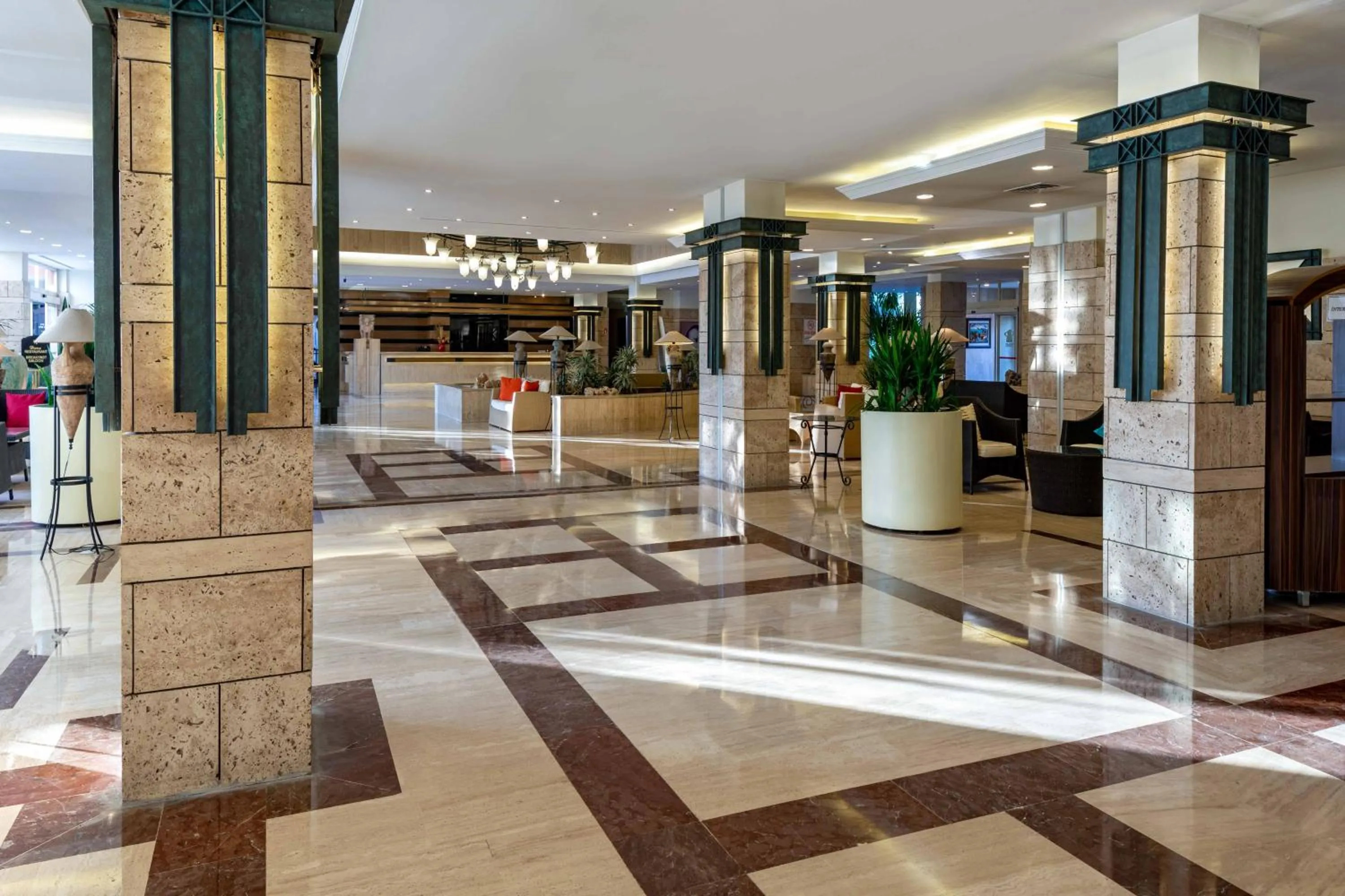 Lobby or reception in Polat Thermal Hotel