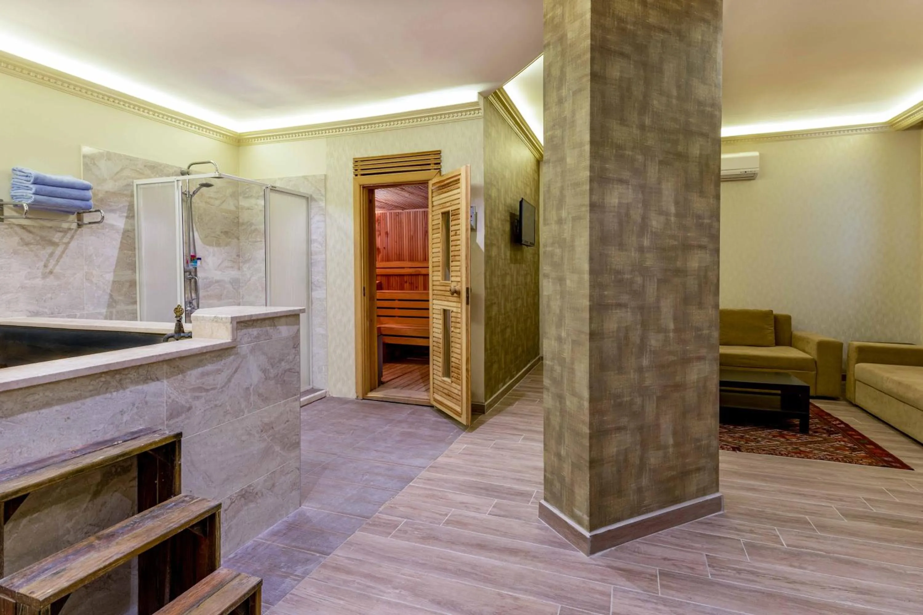 Sauna in Polat Thermal Hotel