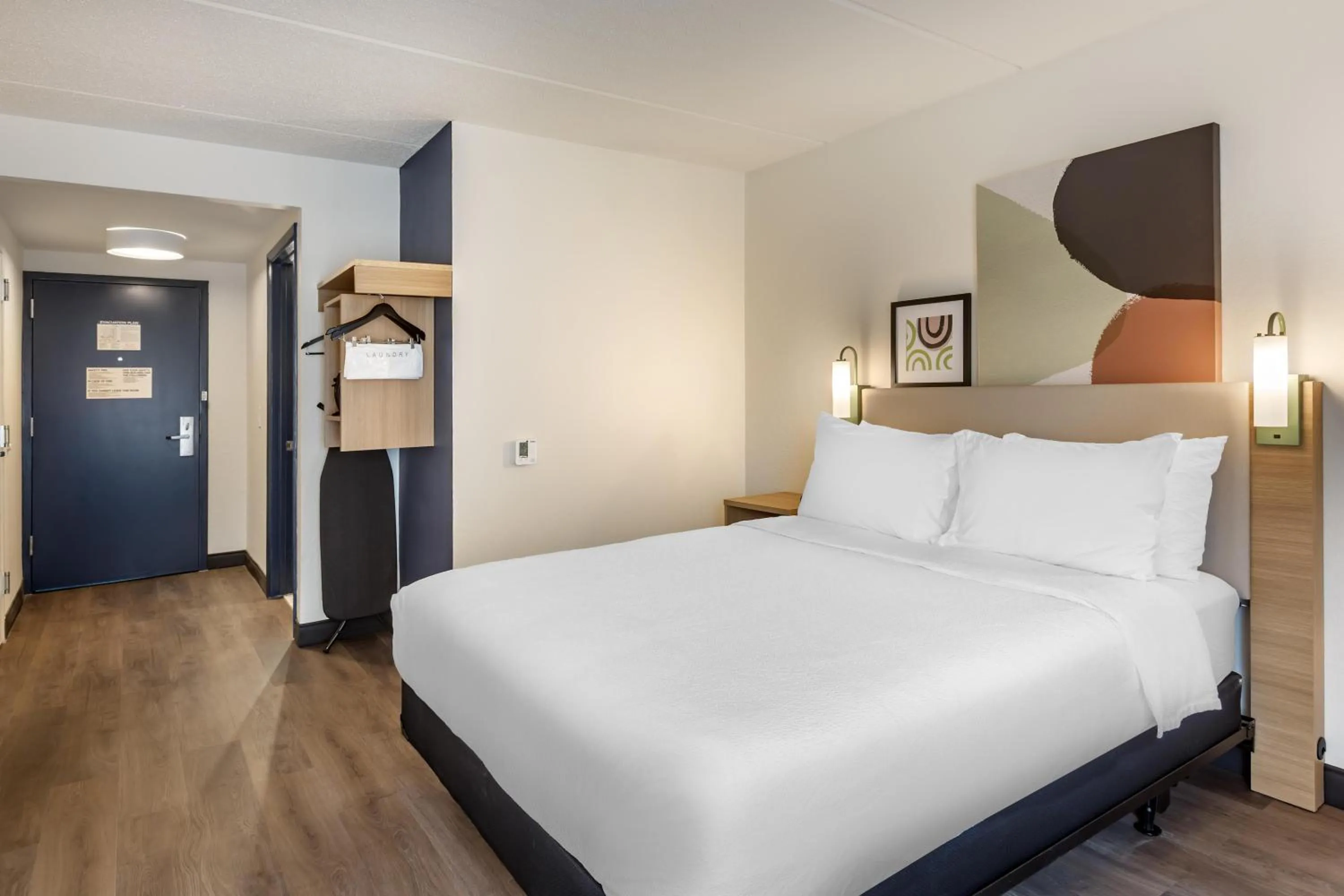 Bed in Spark by Hilton Atlanta Airport South College Park