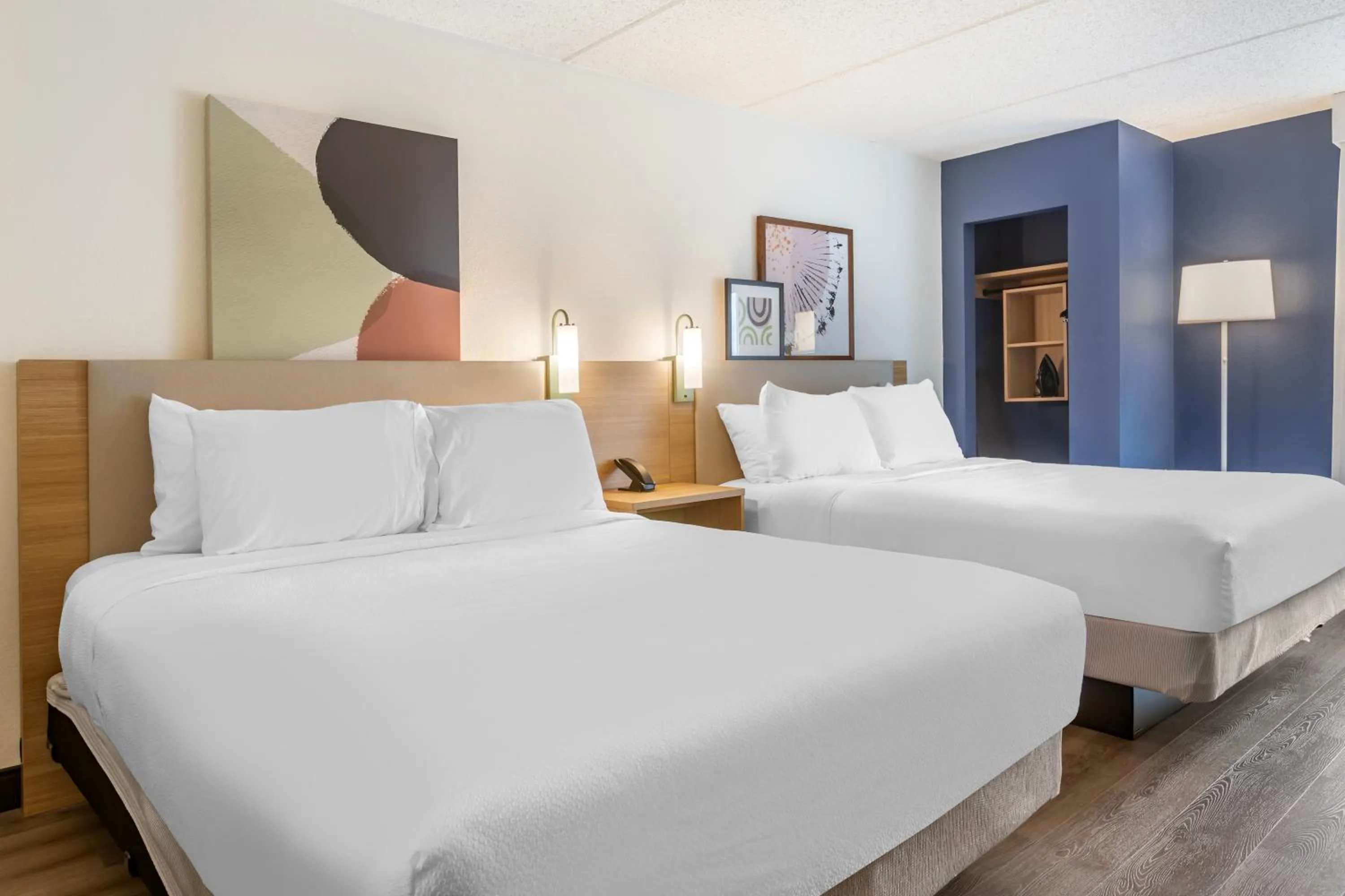 Bed in Spark by Hilton Atlanta Airport South College Park