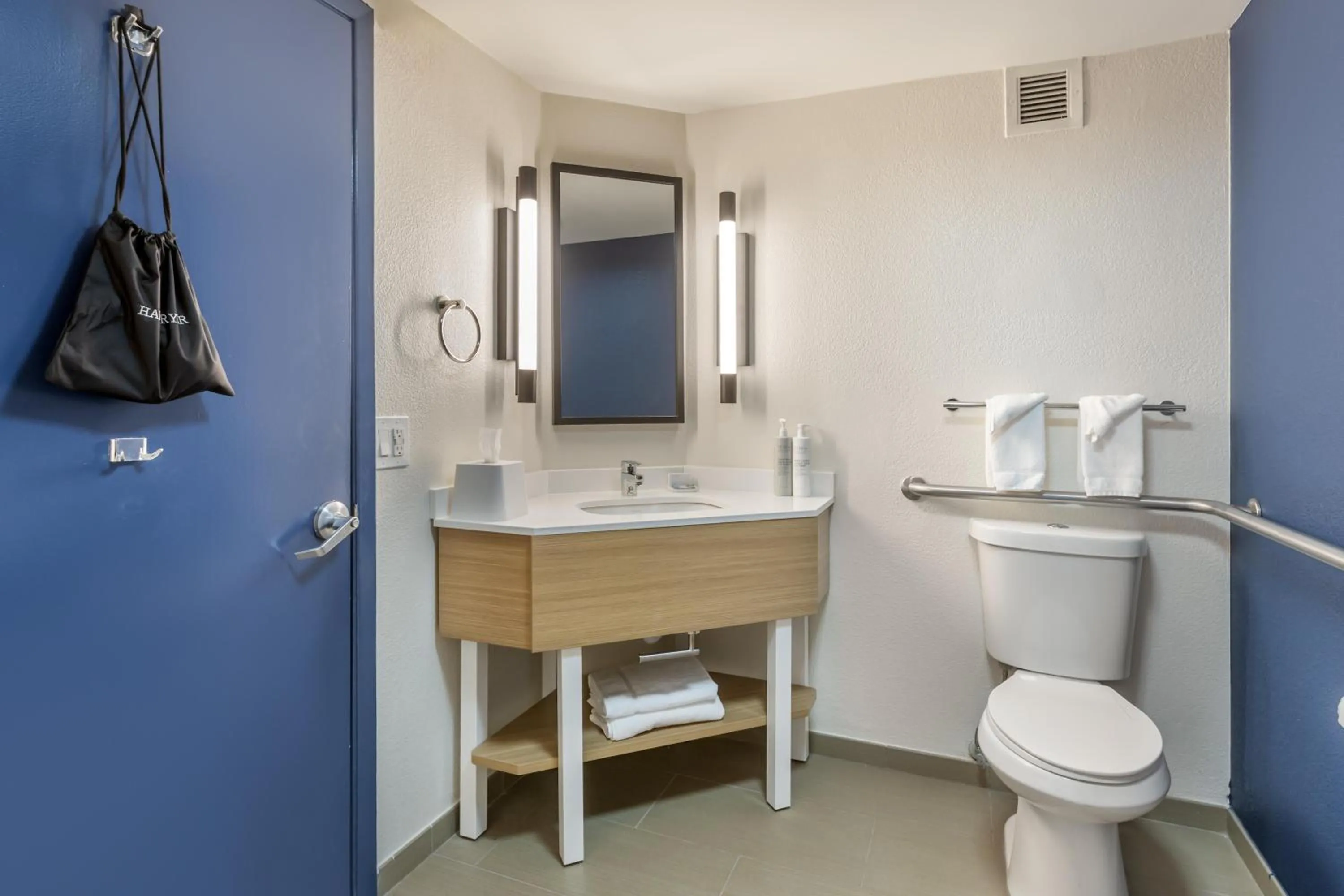 Bathroom in Spark by Hilton Atlanta Airport South College Park