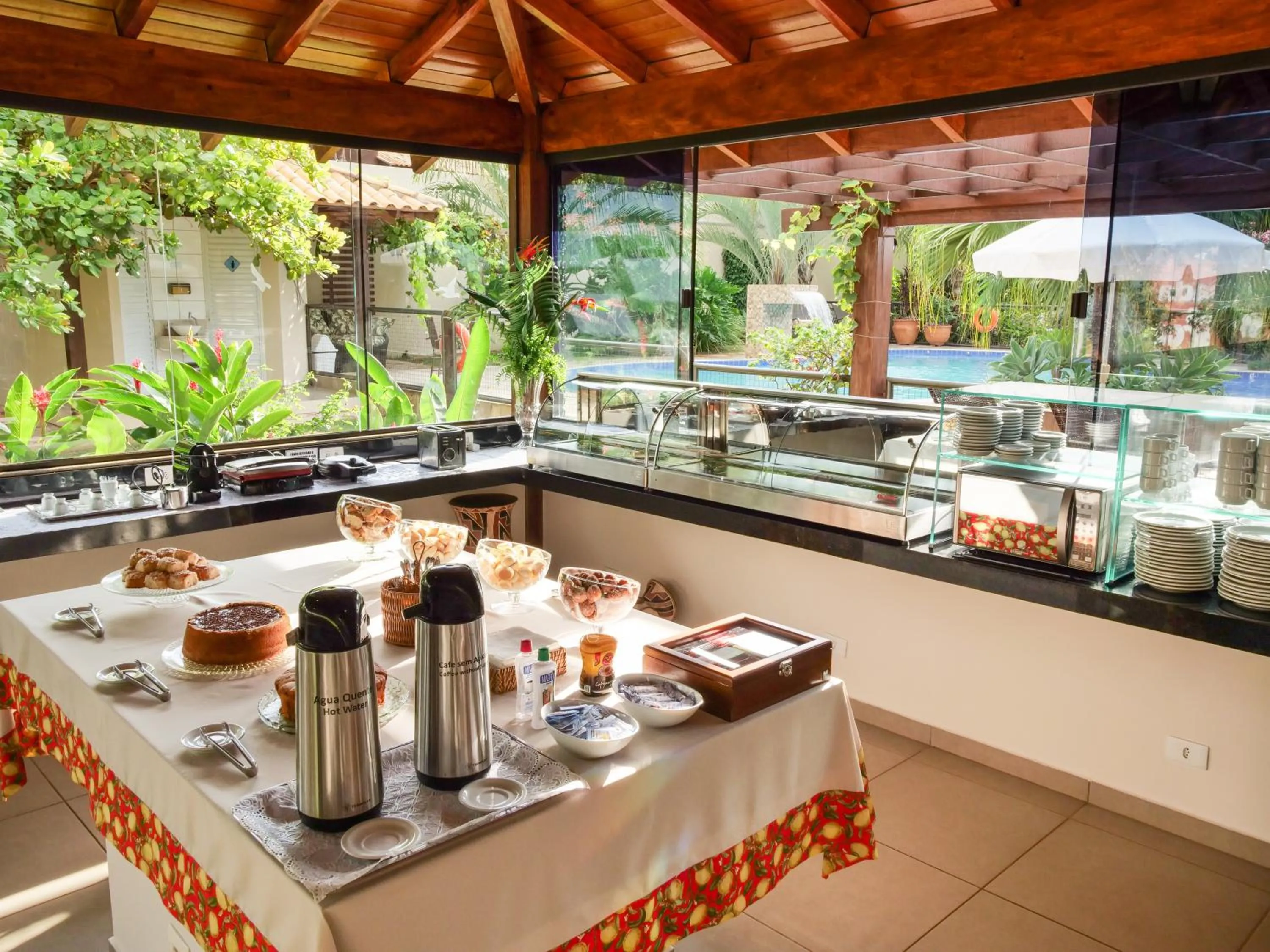 Restaurant/places to eat in Pousada Surucuá - Bonito MS