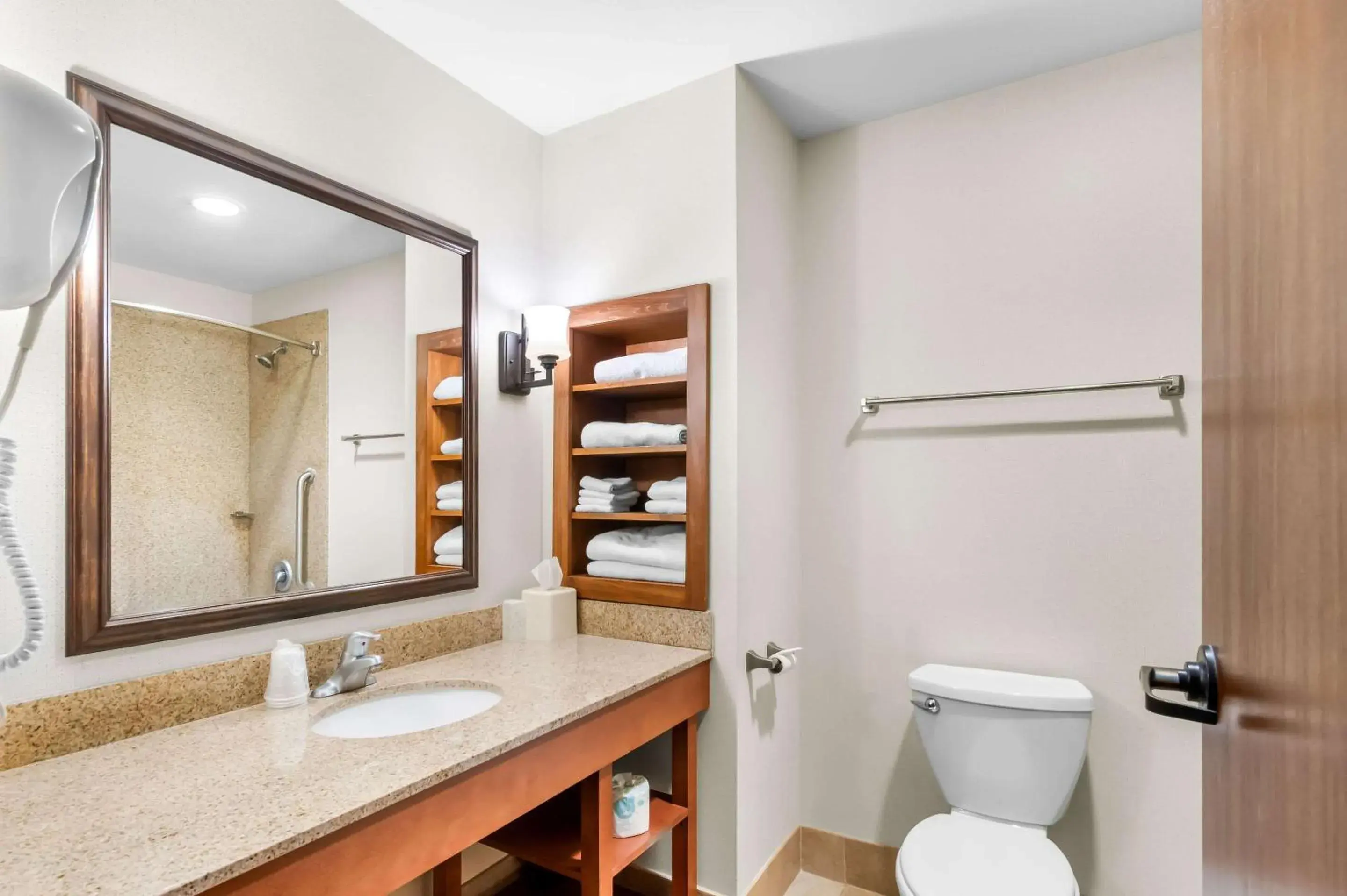 Bedroom in Comfort Inn & Suites Mountain Iron and Virginia Bedroom in Comfort Inn & Suites Mountain Iron and Virginia