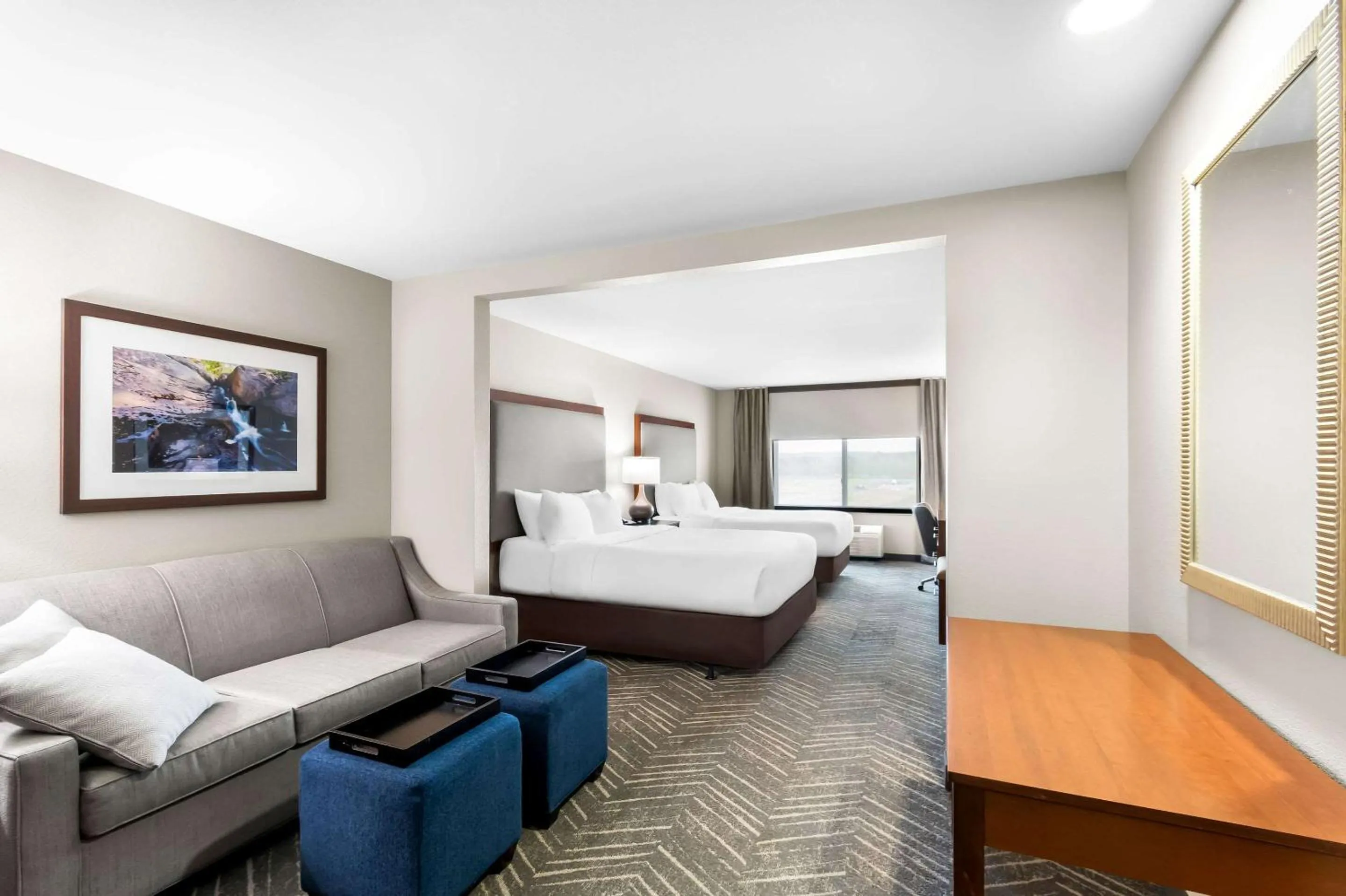 Bedroom, Bed in Comfort Inn & Suites Mountain Iron and Virginia