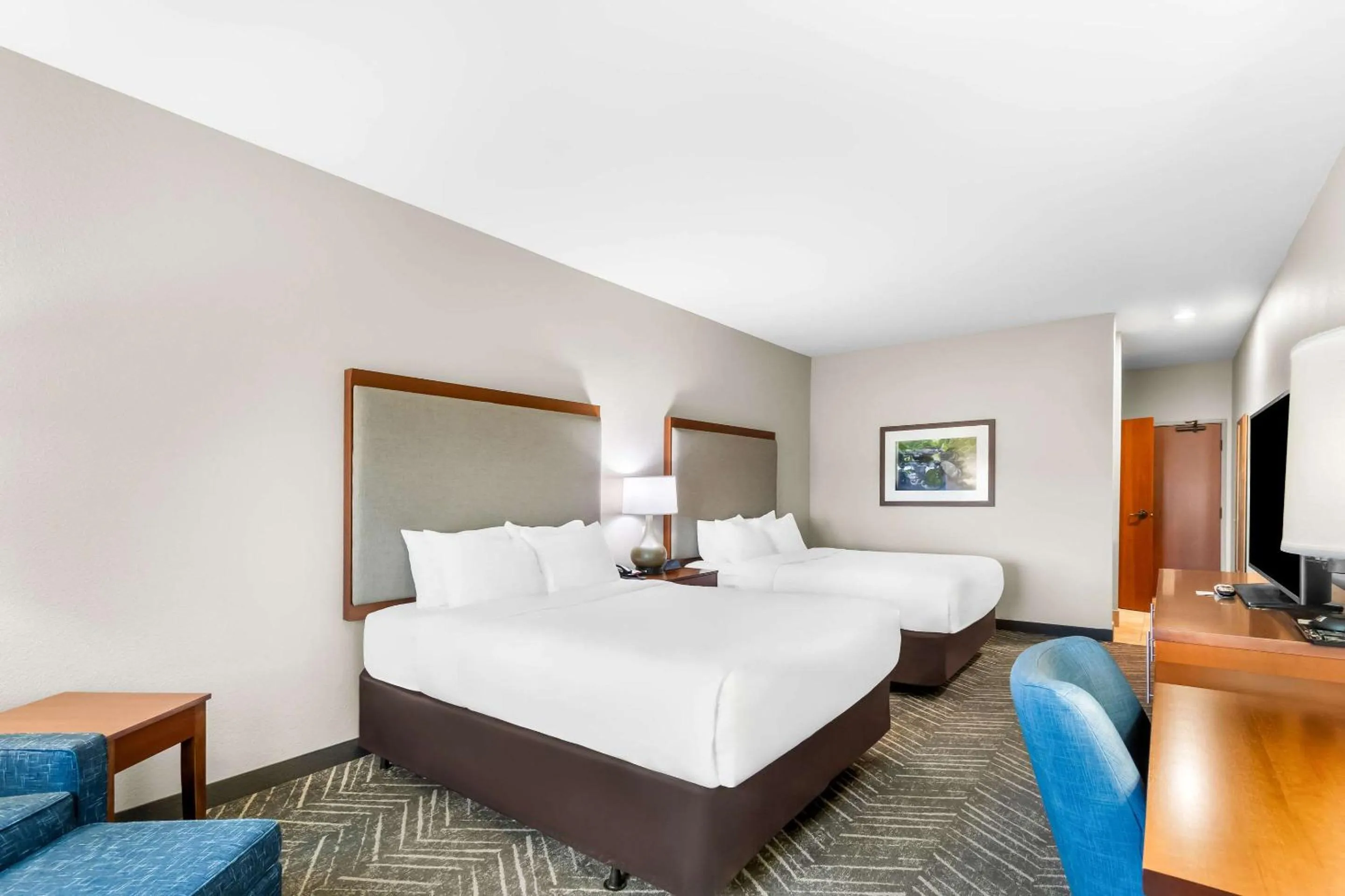 Bedroom, Bed in Comfort Inn & Suites Mountain Iron and Virginia