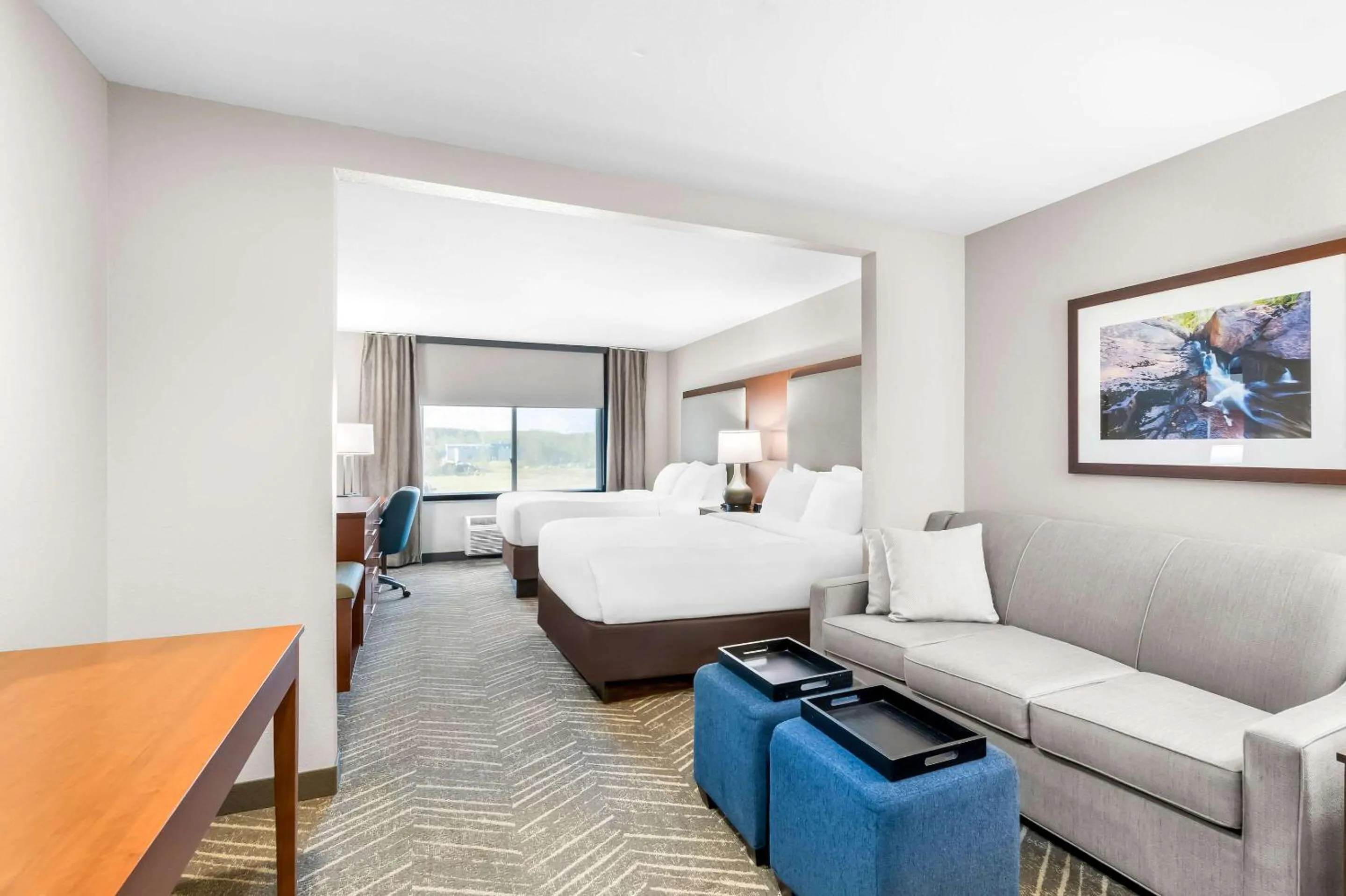 Bedroom, Bed in Comfort Inn & Suites Mountain Iron and Virginia