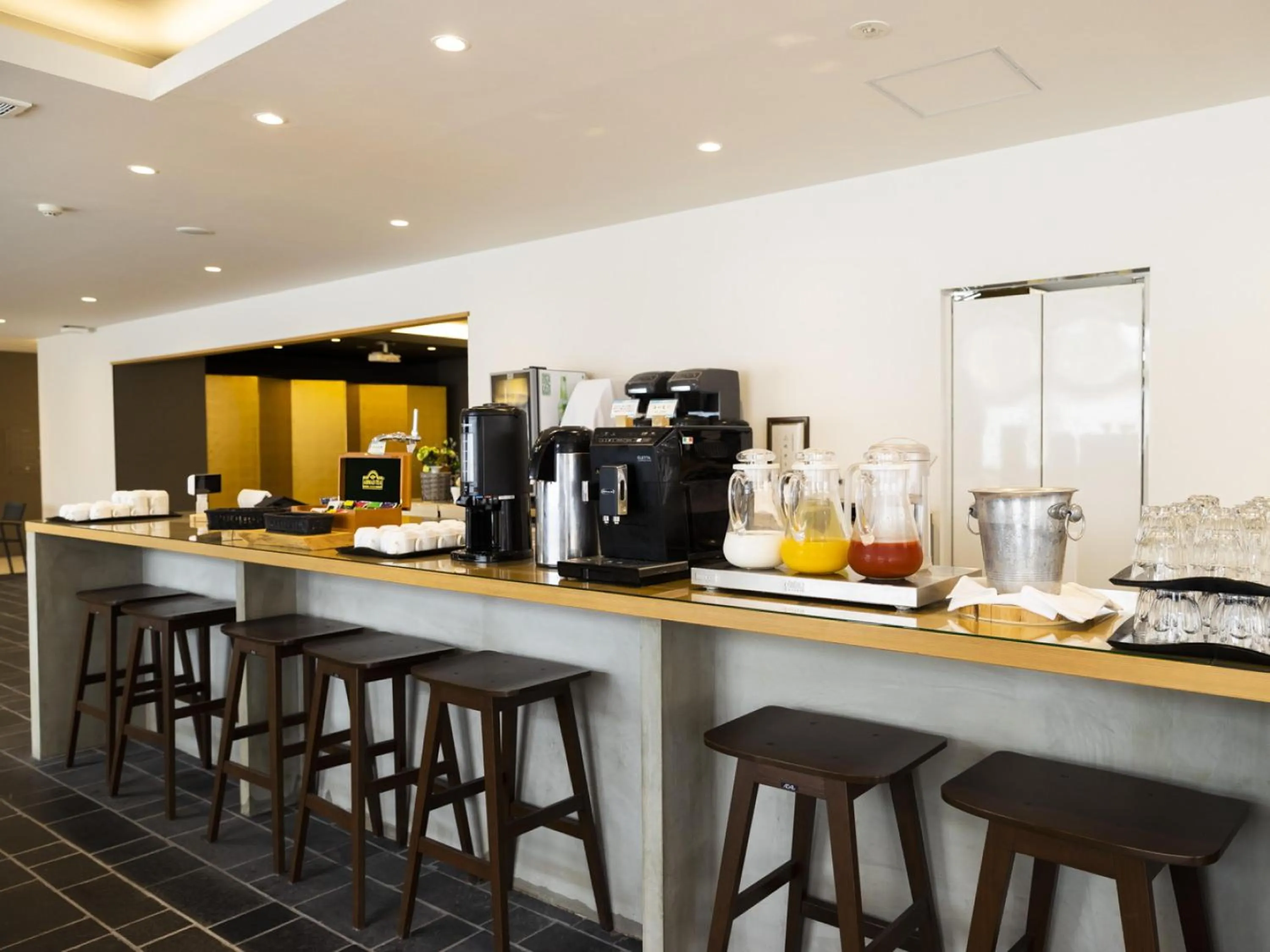 Restaurant/places to eat in Ariston Hotel Kyoto Jujo