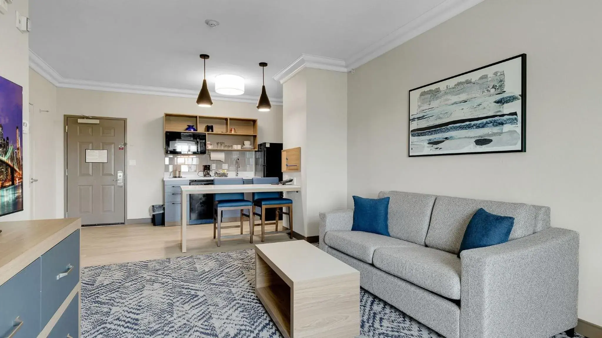 One-Bedroom King Room with Mobility Accessible Tub - Non-Smoking in Candlewood Suites San Antonio Downtown by IHG One-Bedroom King Room with Mobility Accessible Tub - Non-Smoking in Candlewood Suites San Antonio Downtown by IHG