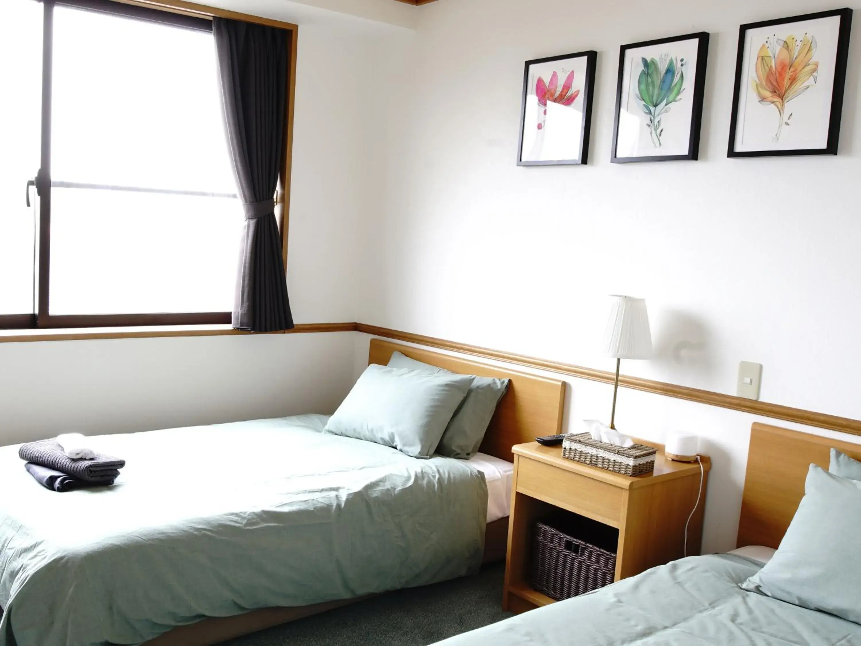 Western Twin Room in Refre Hotel Western Twin Room in Refre Hotel