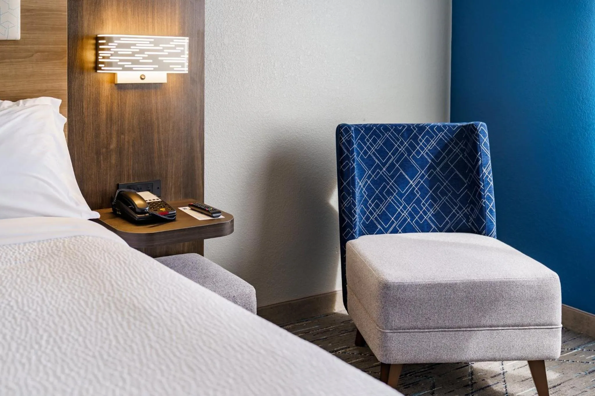 Photo of the whole room, Bed in Holiday Inn Express Hotel Raleigh Southwest by IHG