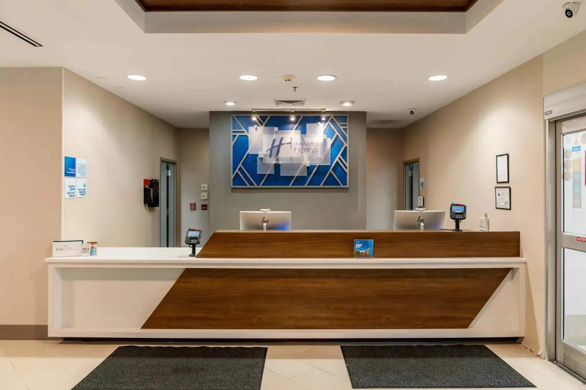 Property building in Holiday Inn Express Hotel Raleigh Southwest by IHG Property building in Holiday Inn Express Hotel Raleigh Southwest by IHG