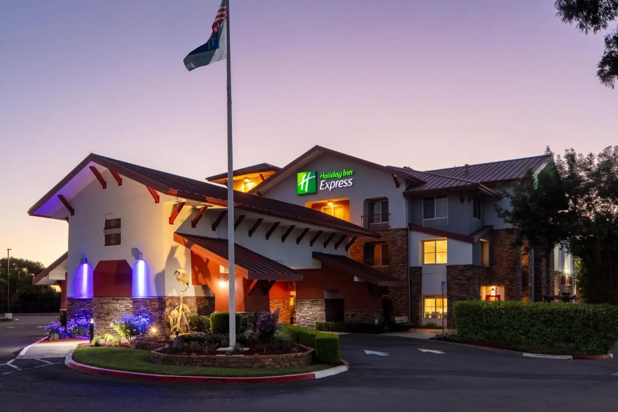 Property building in Holiday Inn Express Turlock by IHG Property building in Holiday Inn Express Turlock by IHG