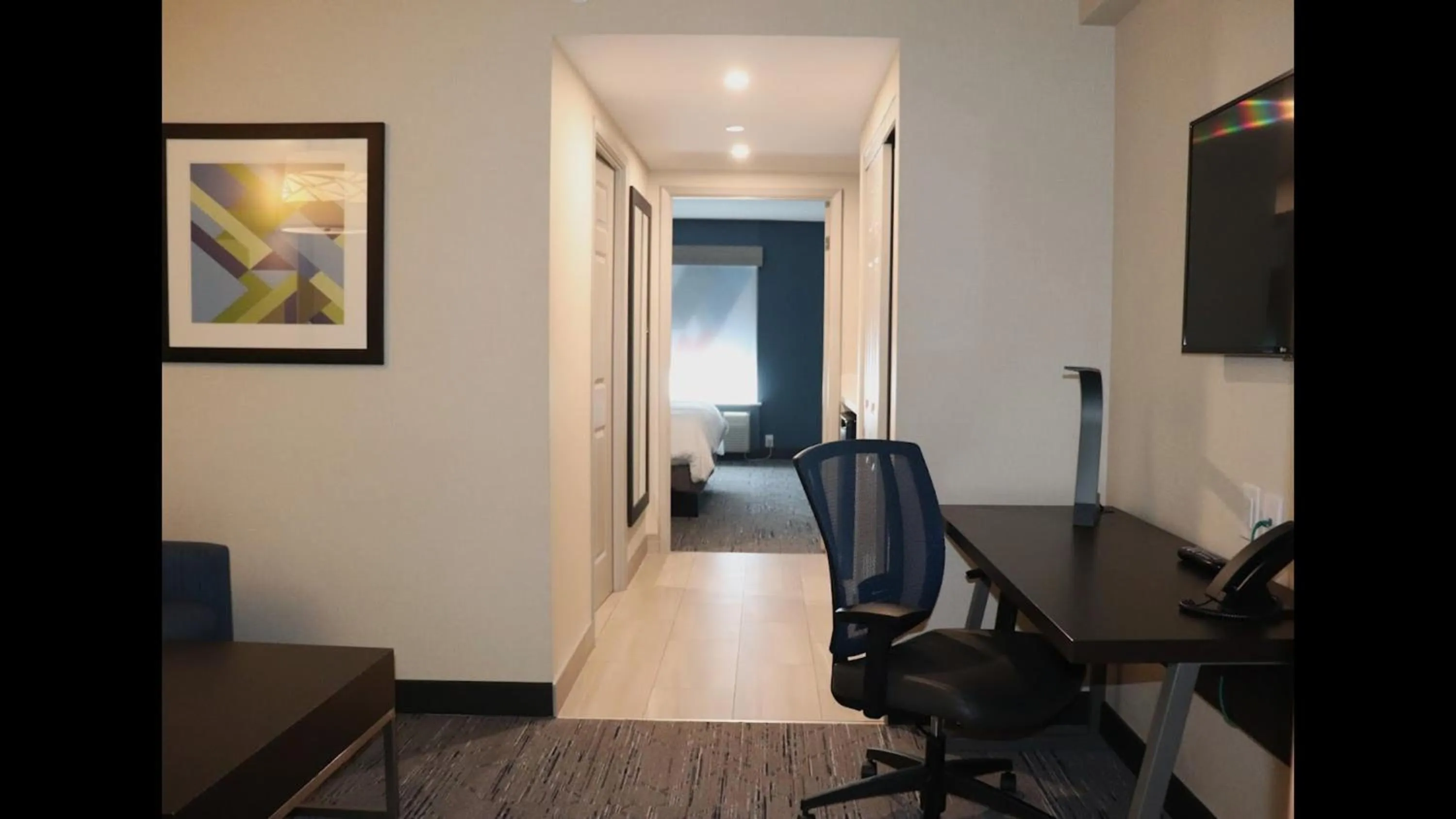 Photo of the whole room in Holiday Inn Express Brampton by IHG