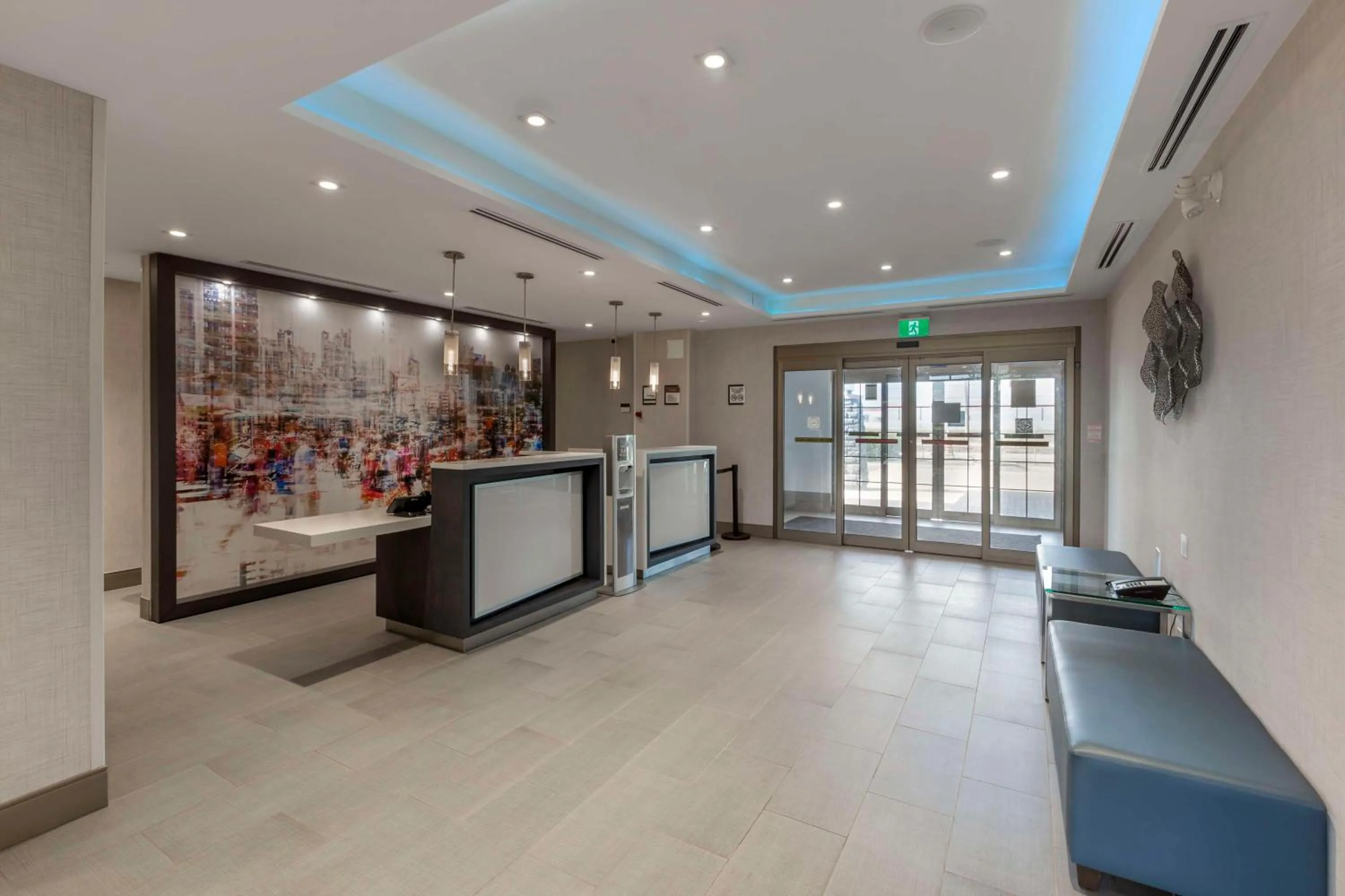 Lobby or reception in Executive Residency by Best Western Toronto-Mississauga