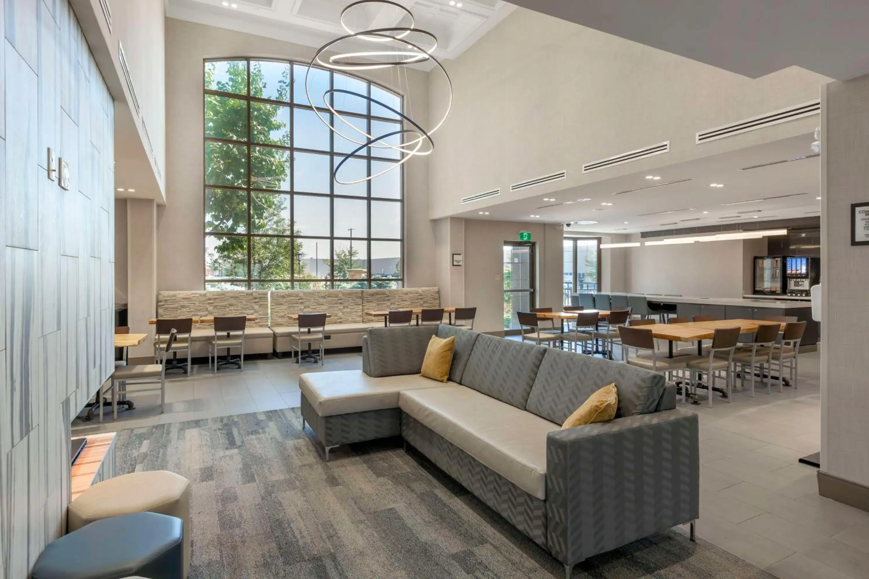 Lobby or reception in Executive Residency by Best Western Toronto-Mississauga Lobby or reception in Executive Residency by Best Western Toronto-Mississauga