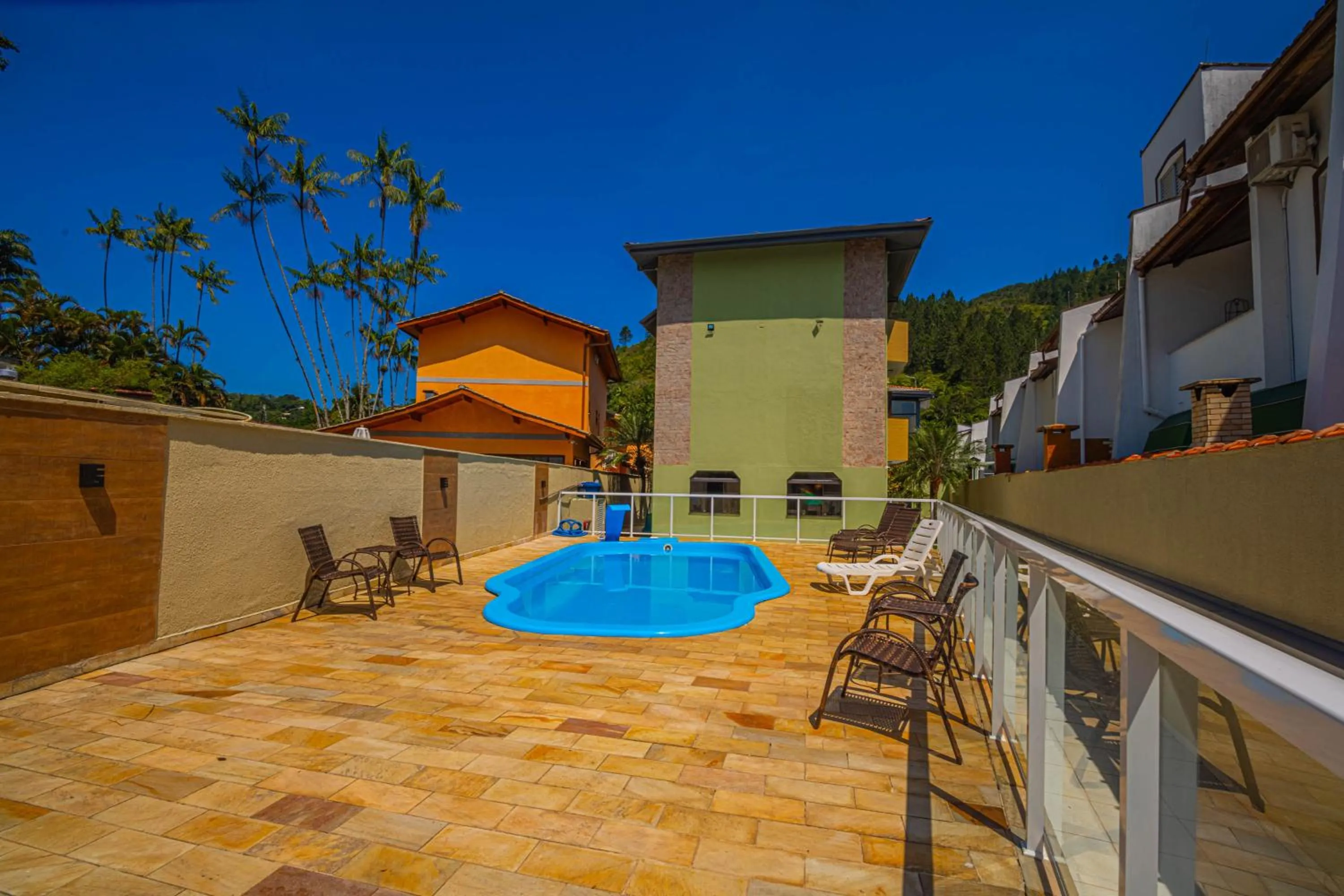 Swimming pool in Ubatuba Eco Hotel