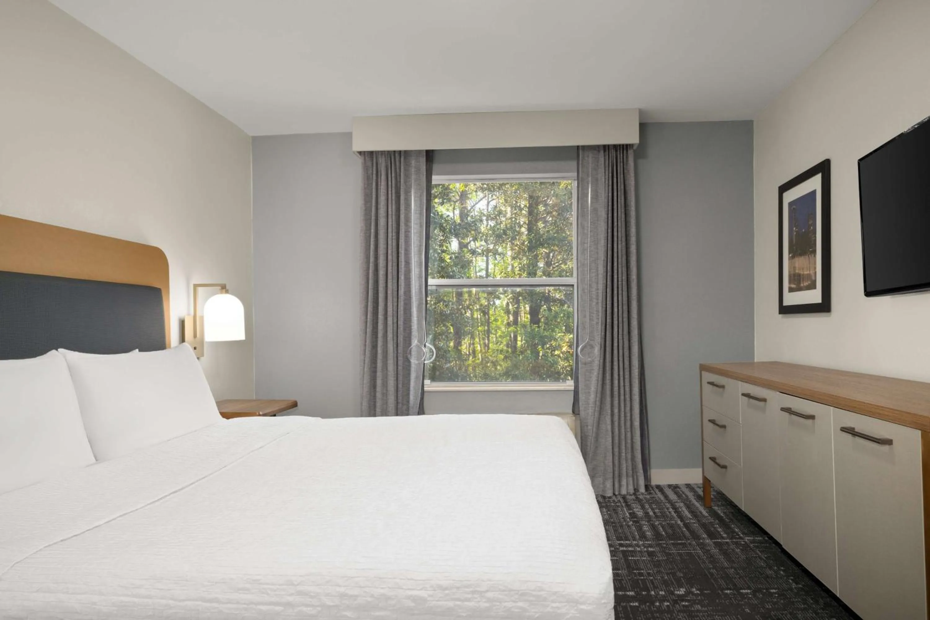 Bed in Homewood Suites by Hilton Atlanta-Alpharetta