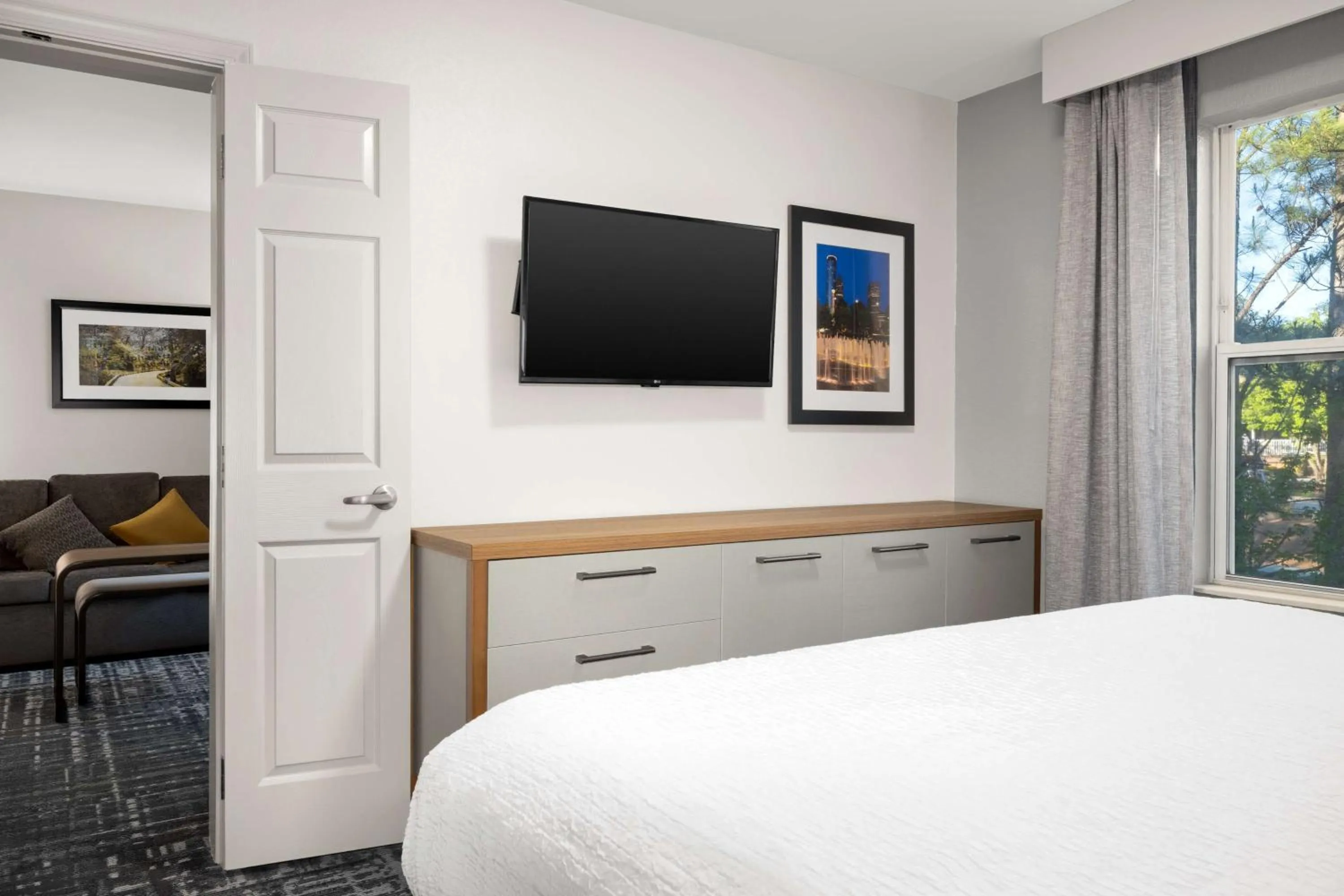 Bed in Homewood Suites by Hilton Atlanta-Alpharetta