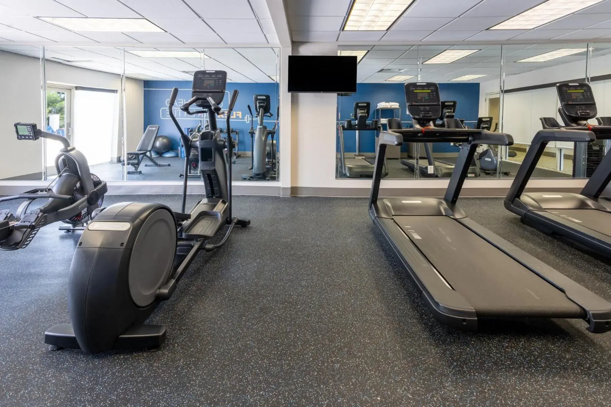 Fitness centre/facilities in Holiday Inn Express & Suites Columbus at Northlake by IHG Fitness centre/facilities in Holiday Inn Express & Suites Columbus at Northlake by IHG