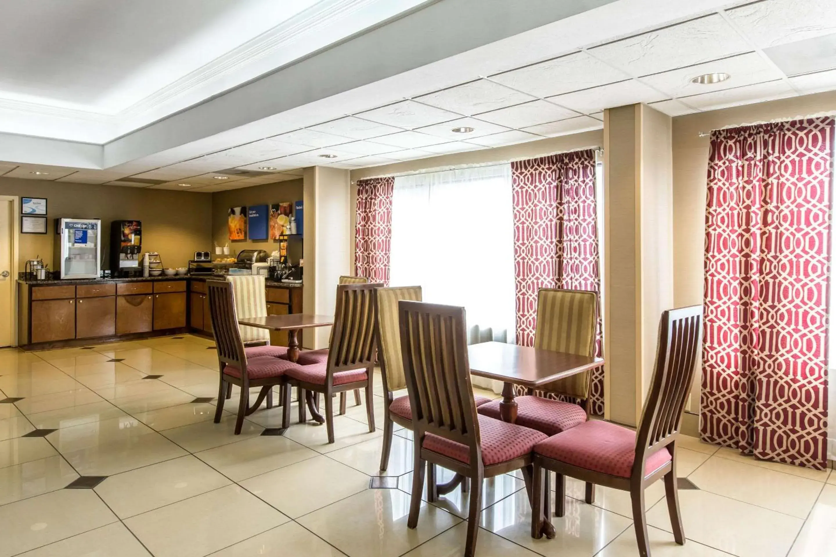Restaurant/places to eat in Comfort Inn & Suites Thomson Restaurant/places to eat in Comfort Inn & Suites Thomson