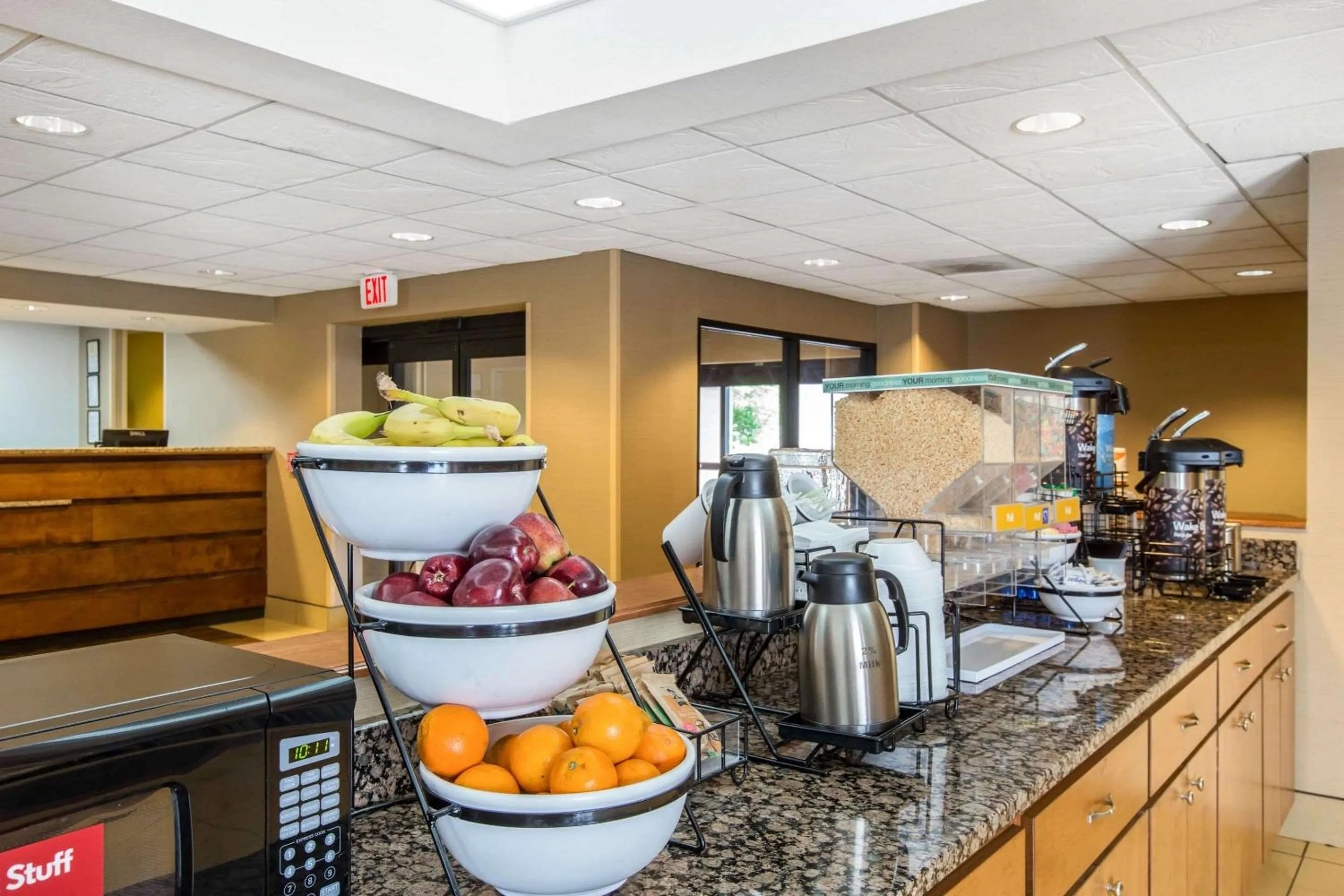 Restaurant/places to eat in Comfort Inn & Suites Thomson
