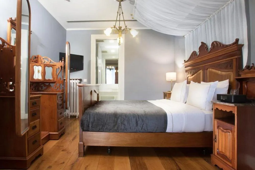 Bed in Lina Hotel Taksim Pera