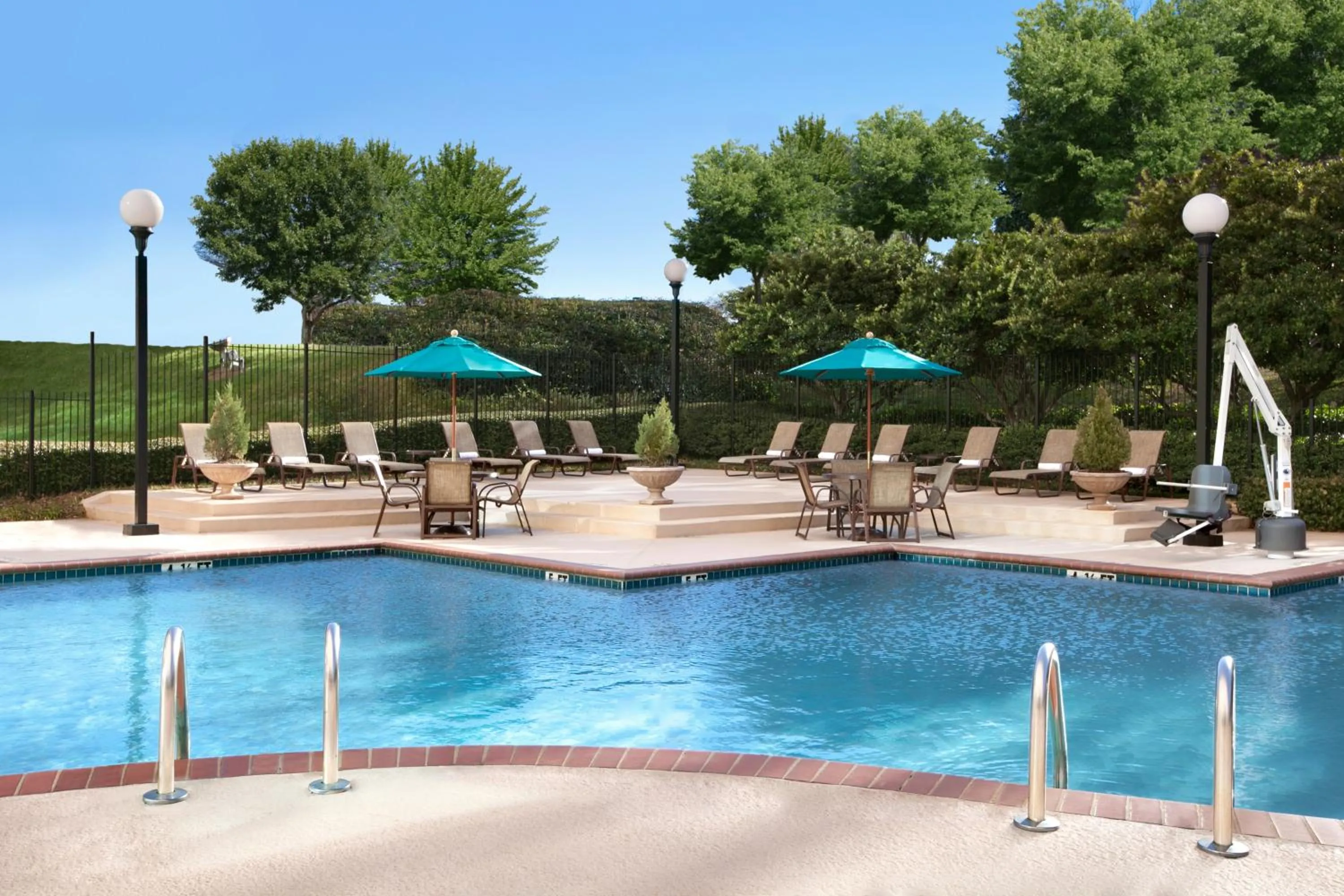 Pool view in Hilton Atlanta Airport