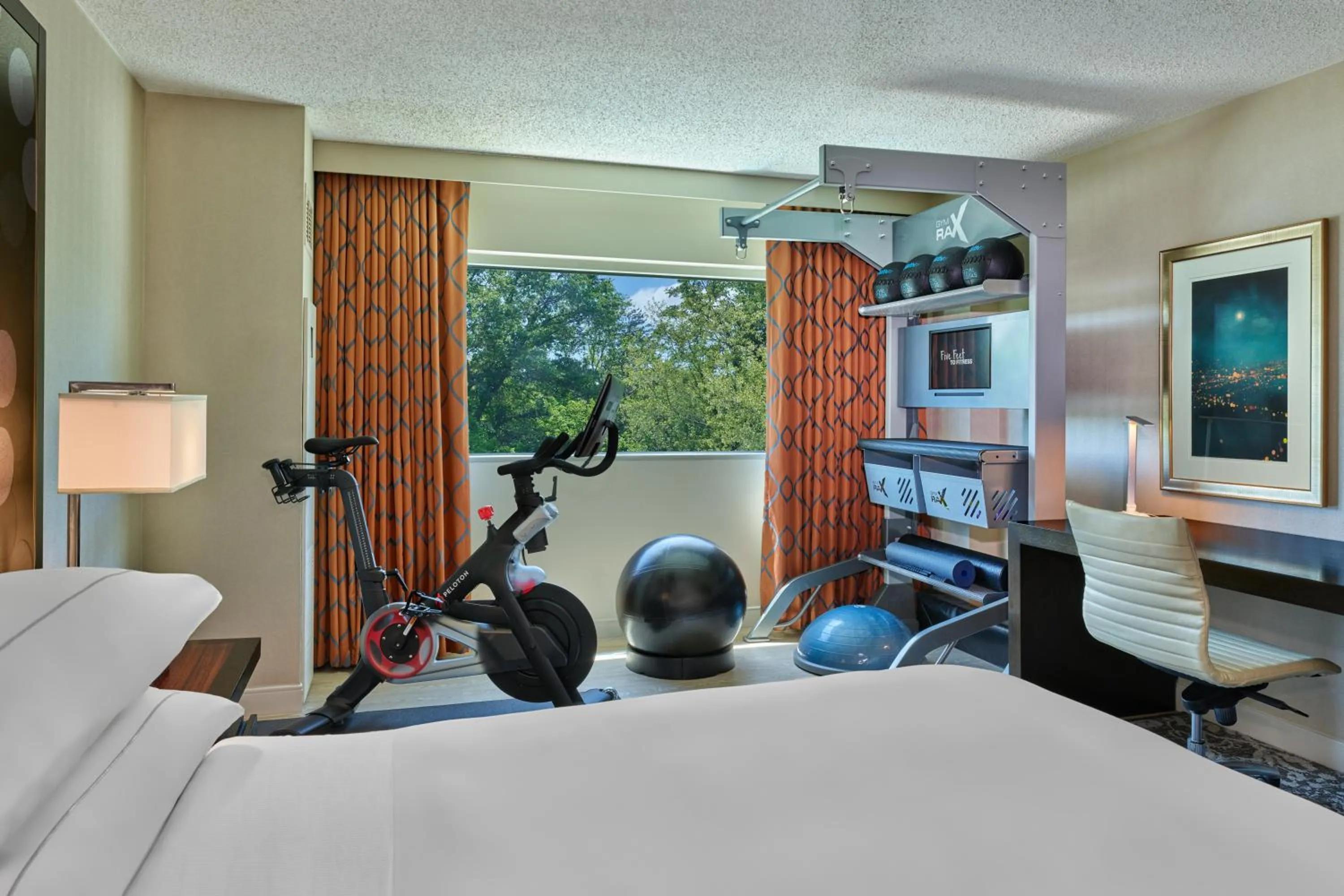 Bedroom in Hilton Atlanta Airport