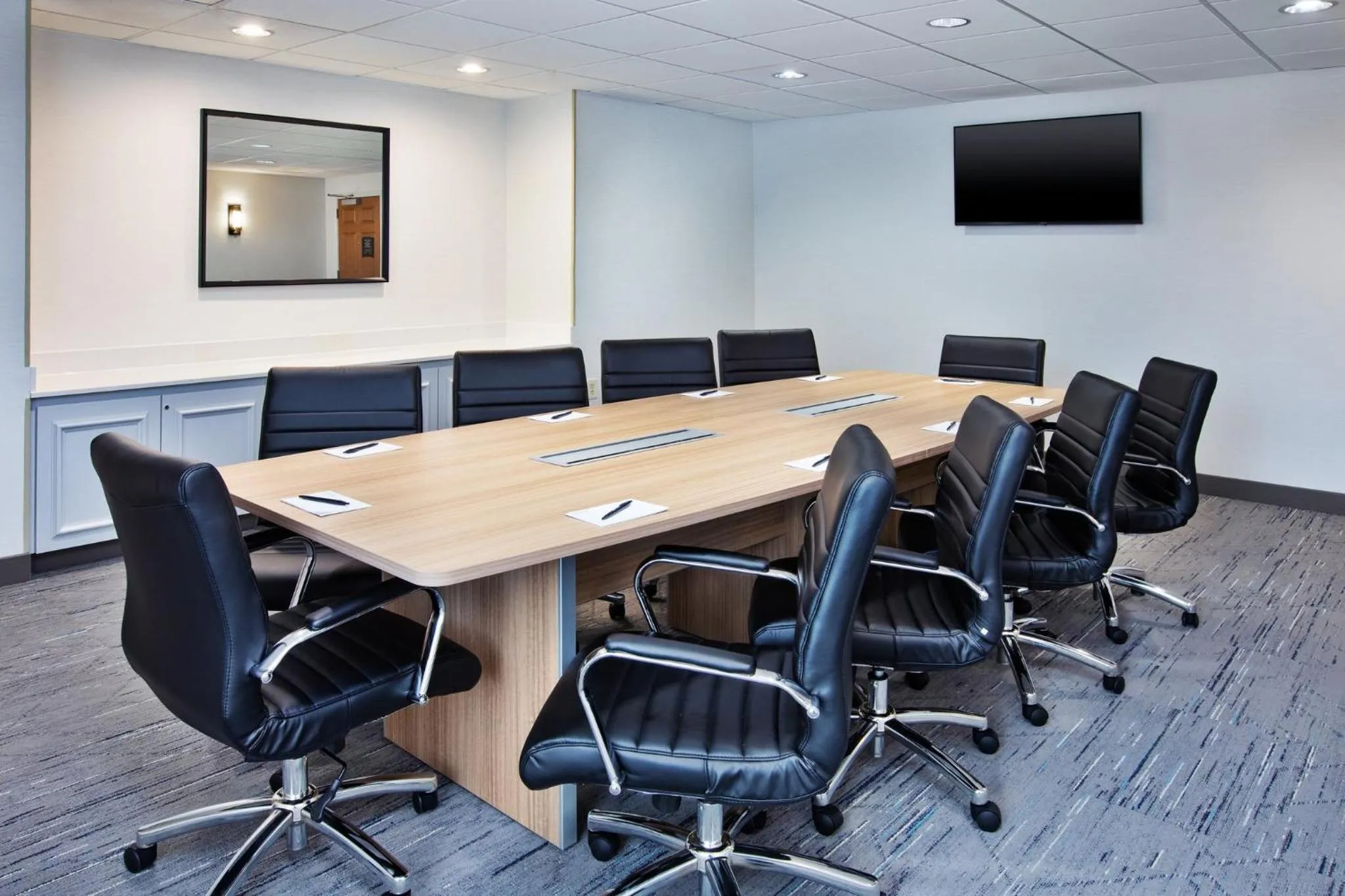 Meeting/conference room in Staybridge Suites Omaha 80th and Dodge by IHG