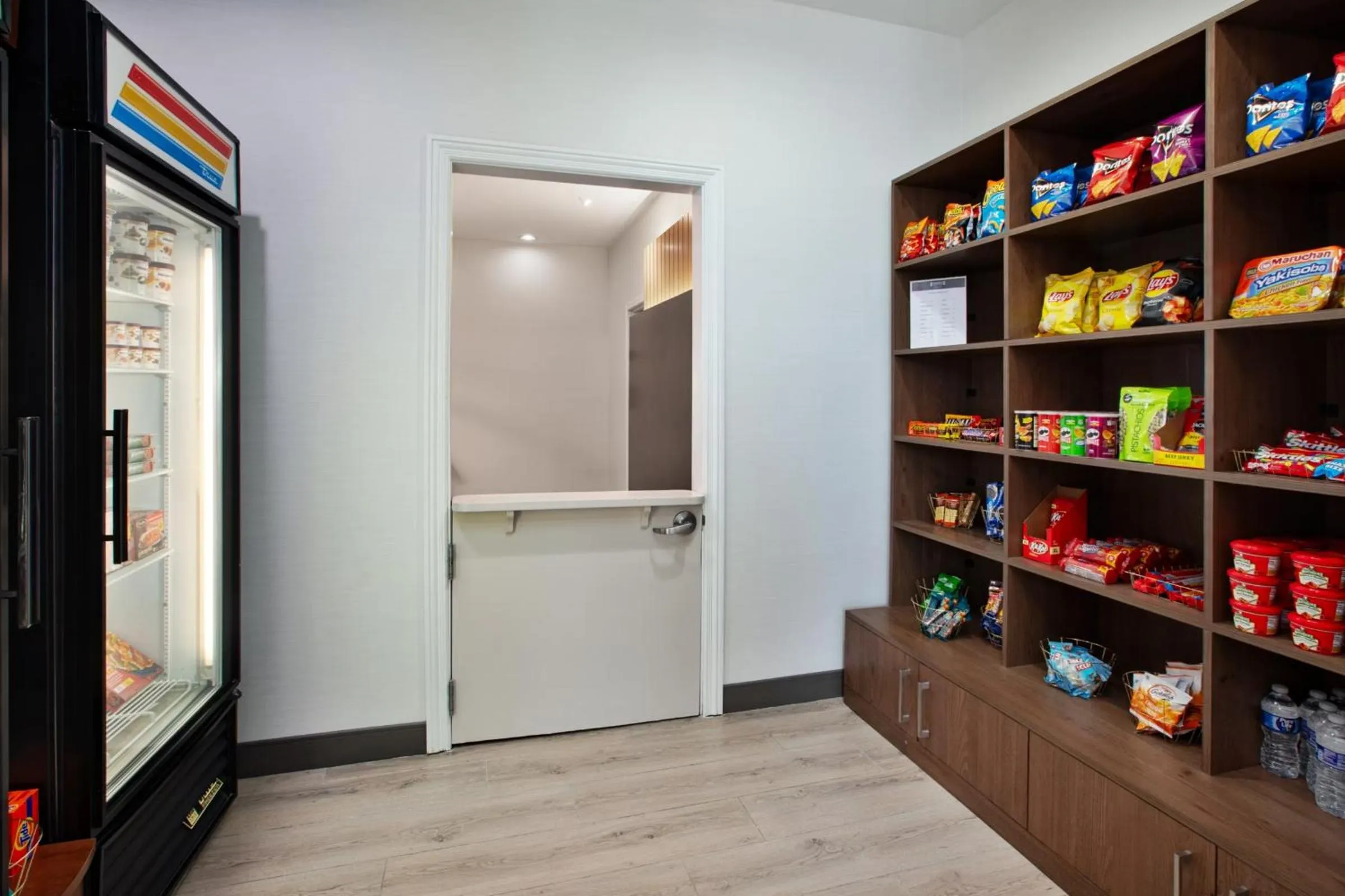 Shopping Area in Staybridge Suites Omaha 80th and Dodge by IHG