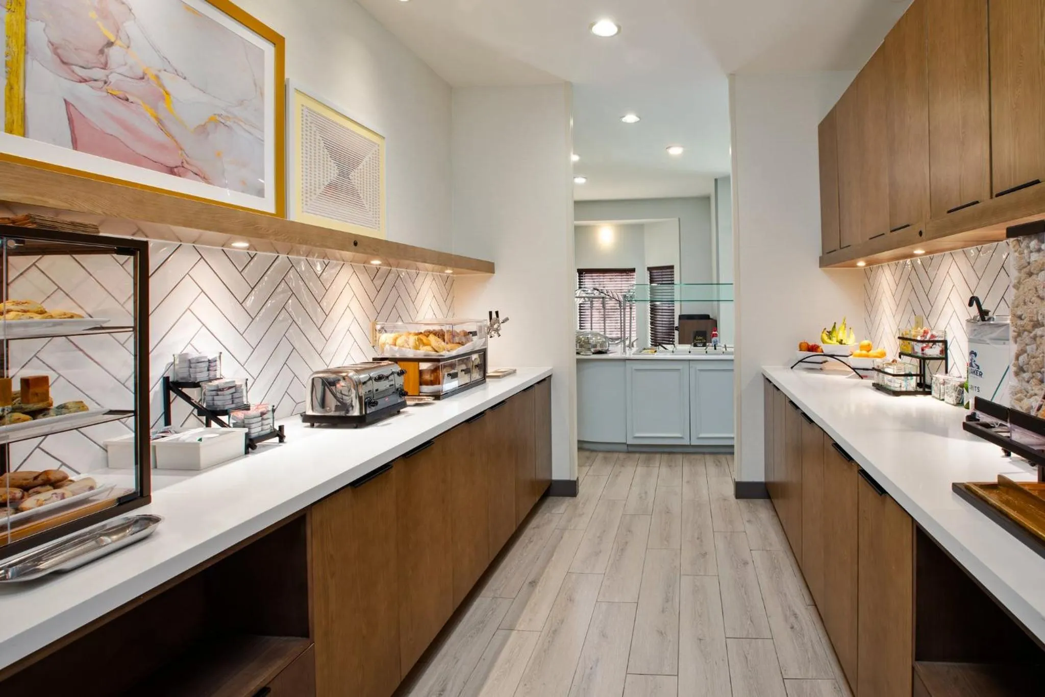 Breakfast in Staybridge Suites Omaha 80th and Dodge by IHG