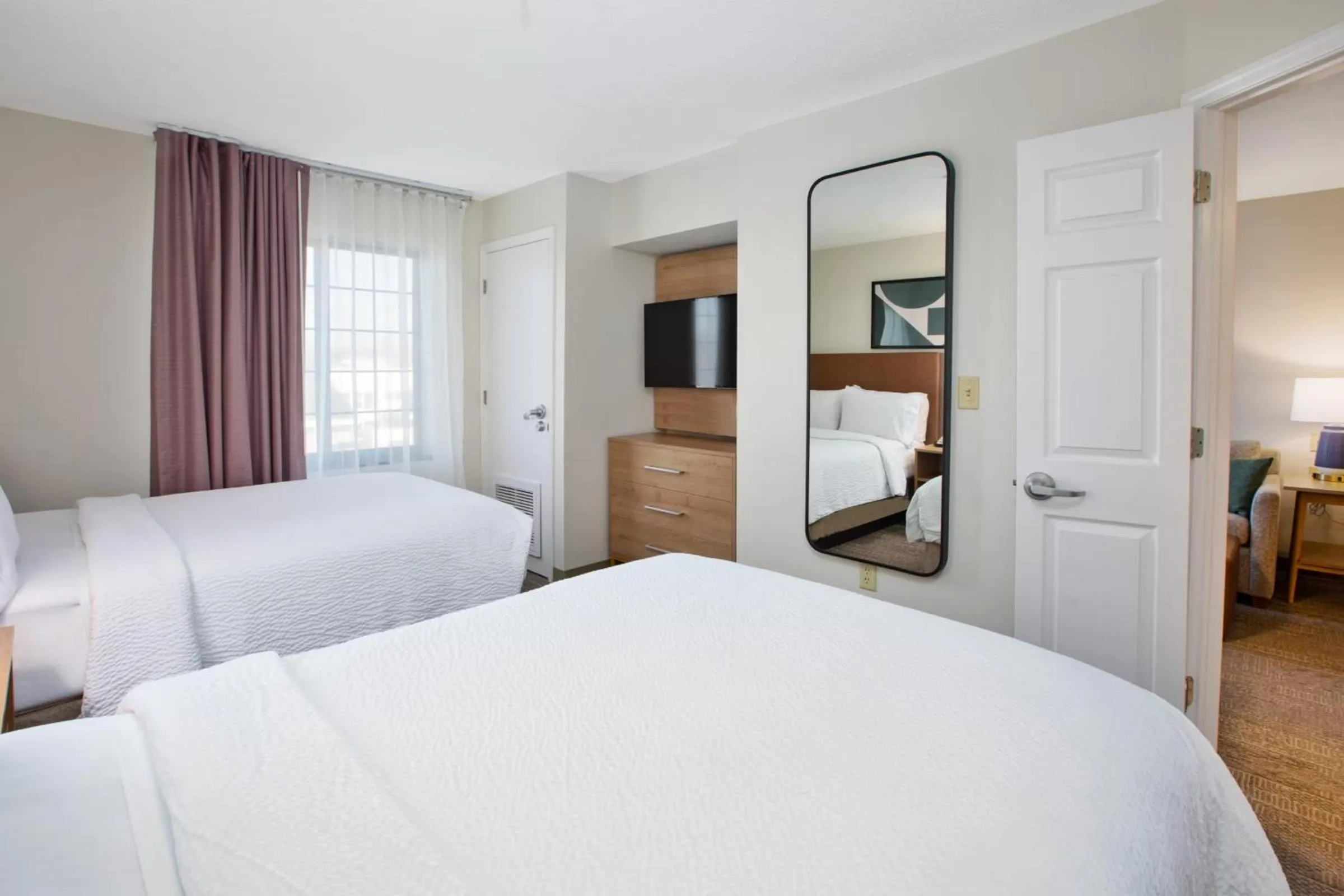 Bed in Staybridge Suites Omaha 80th and Dodge by IHG