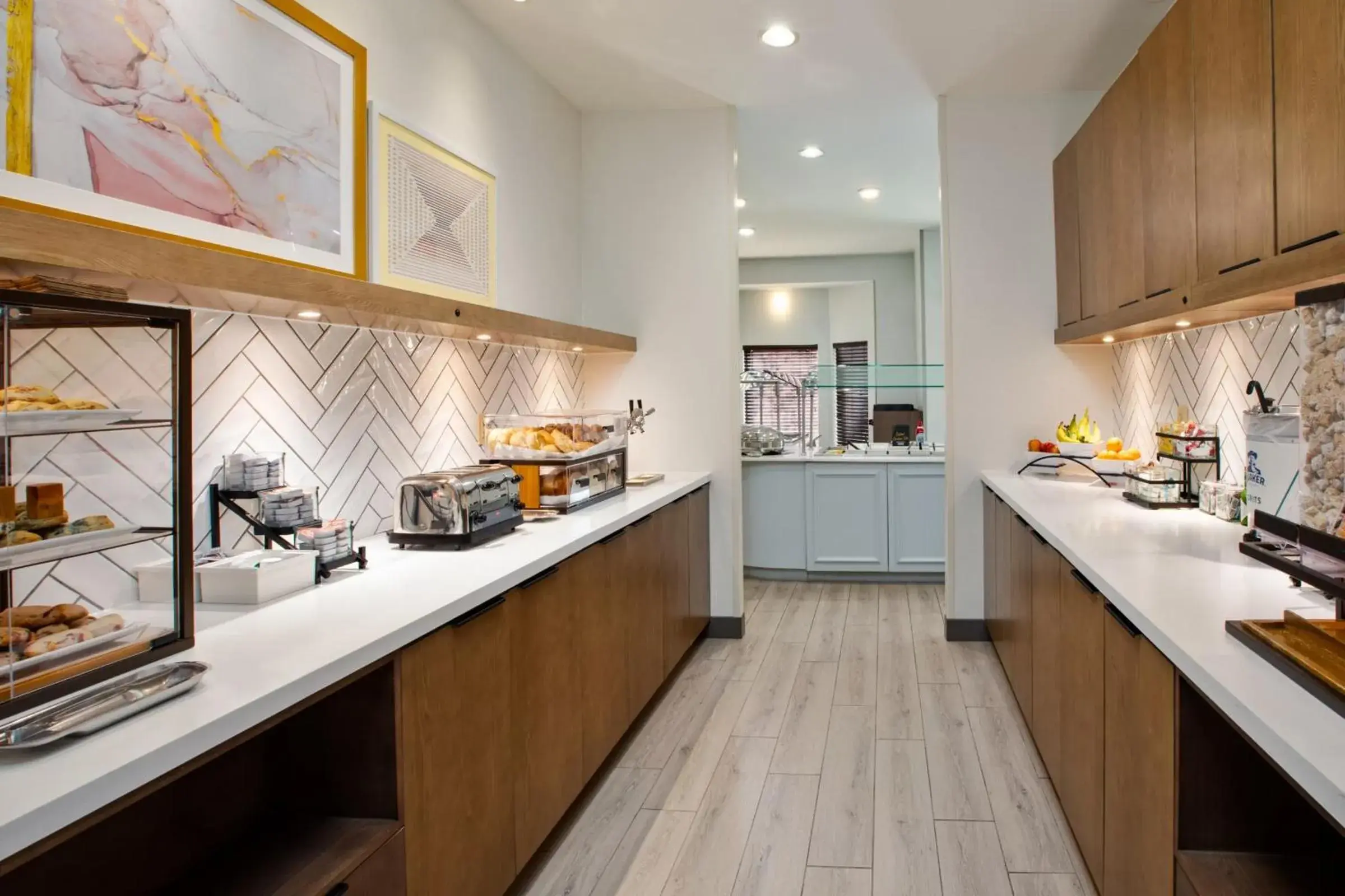 Food in Staybridge Suites Omaha 80th and Dodge by IHG Food in Staybridge Suites Omaha 80th and Dodge by IHG