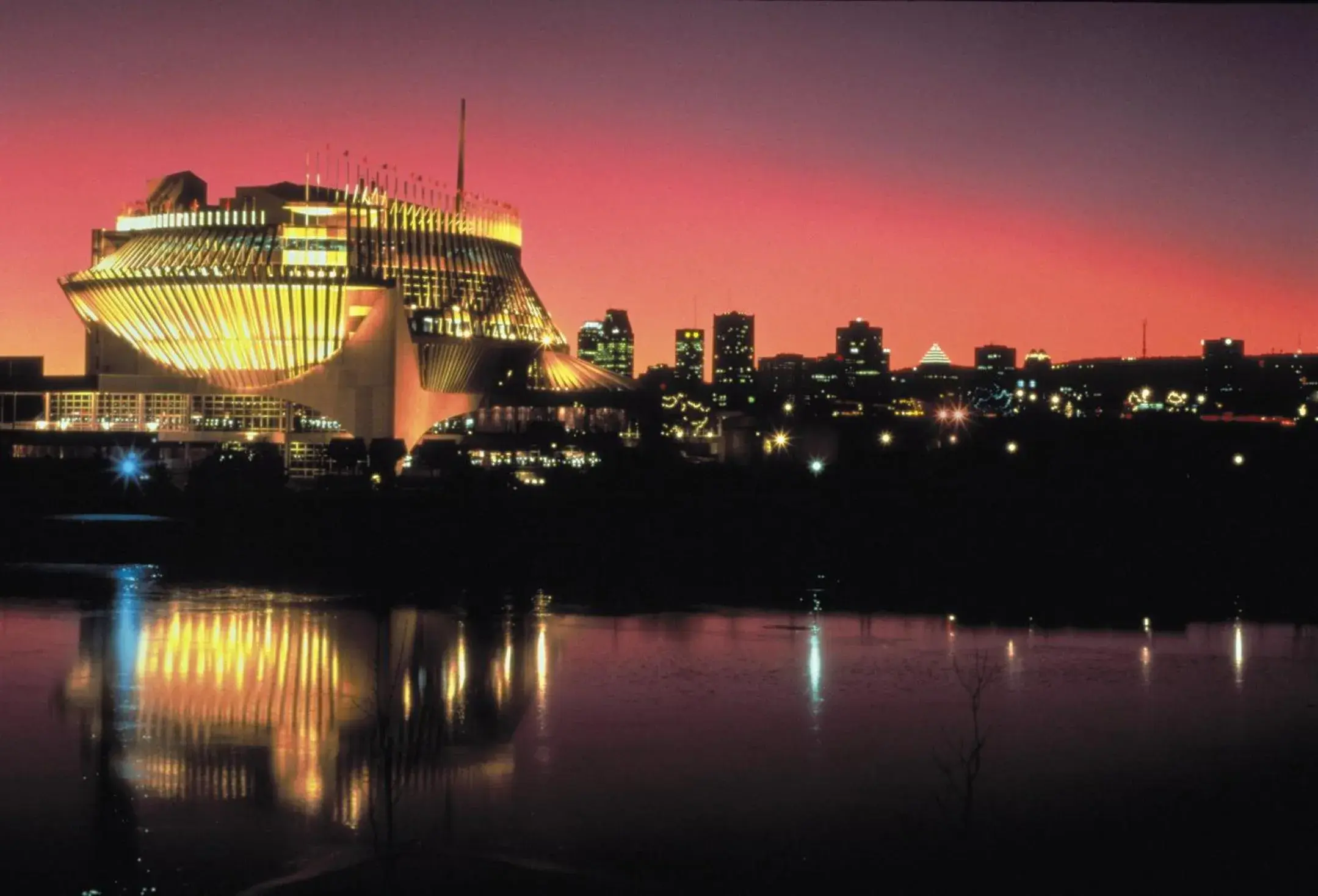 Fitness centre/facilities in Holiday Inn Laval Montreal by IHG Fitness centre/facilities in Holiday Inn Laval Montreal by IHG