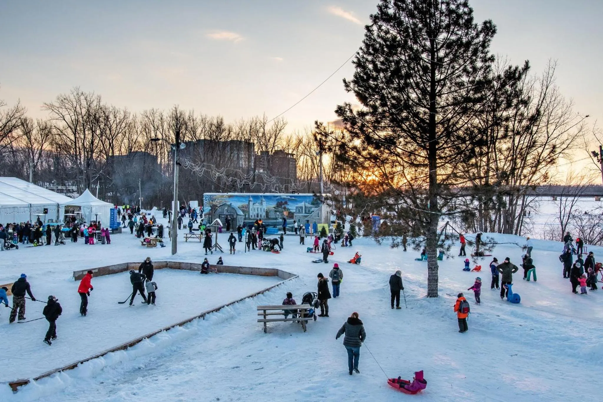 Nearby landmark in Holiday Inn Laval Montreal by IHG