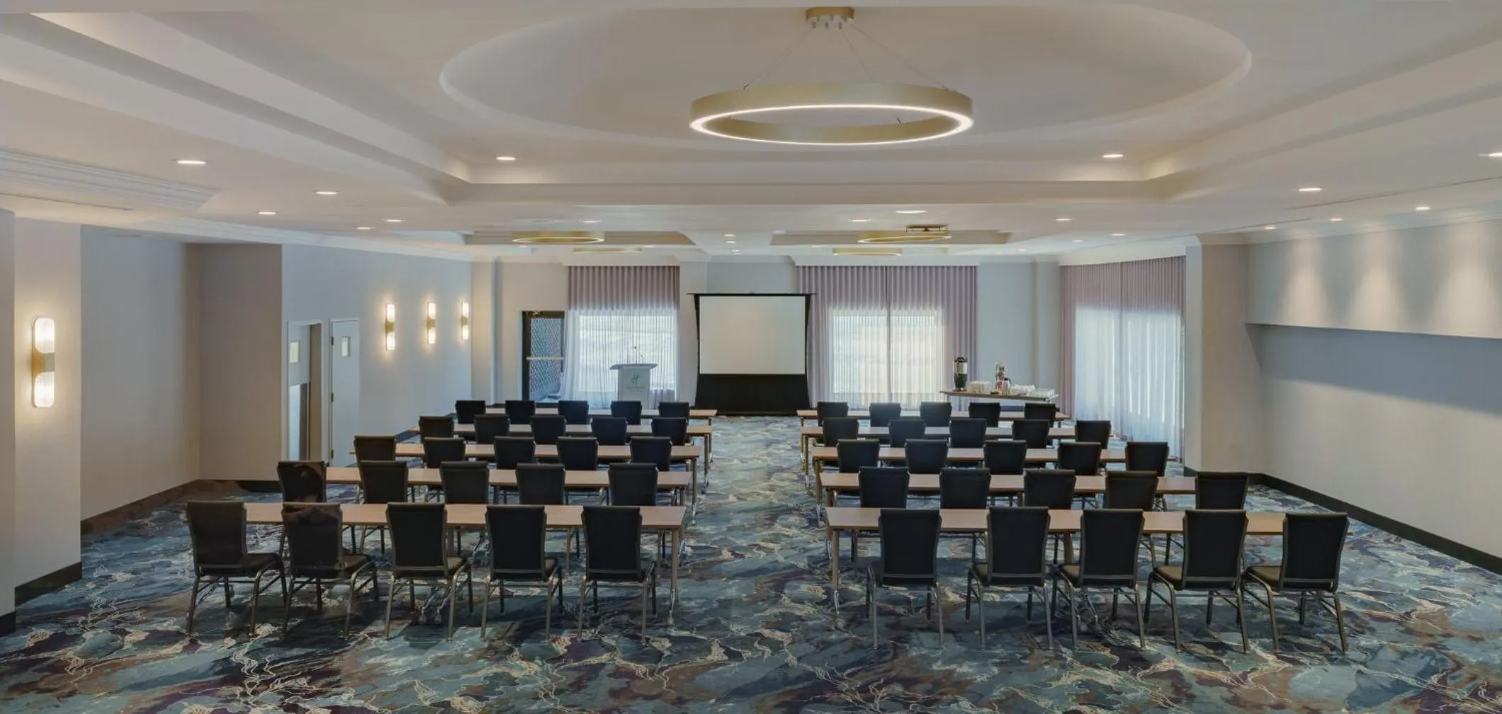 Meeting/conference room in Holiday Inn Laval Montreal by IHG