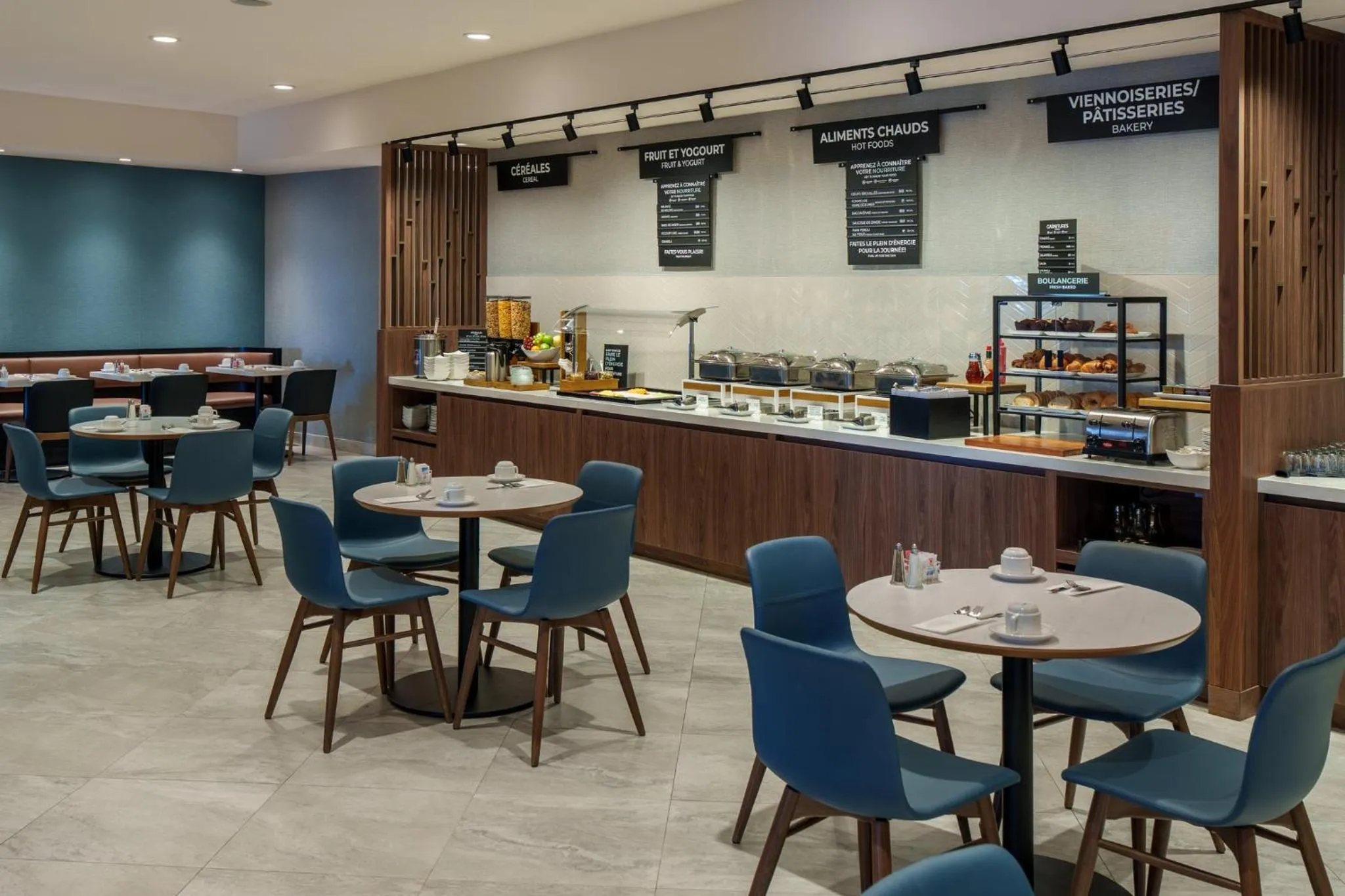 Breakfast in Holiday Inn Laval Montreal by IHG