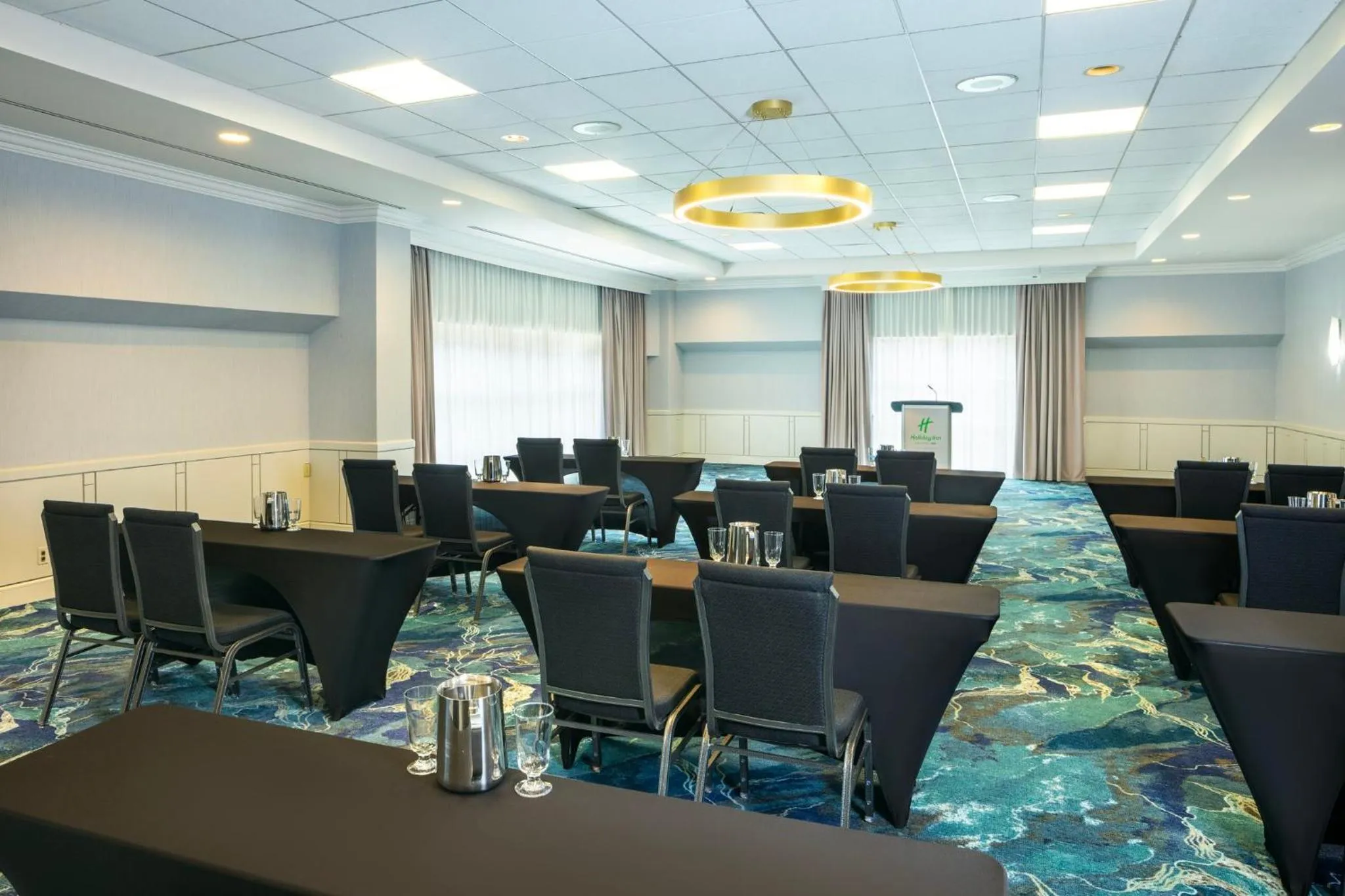 Meeting/conference room in Holiday Inn Laval Montreal by IHG