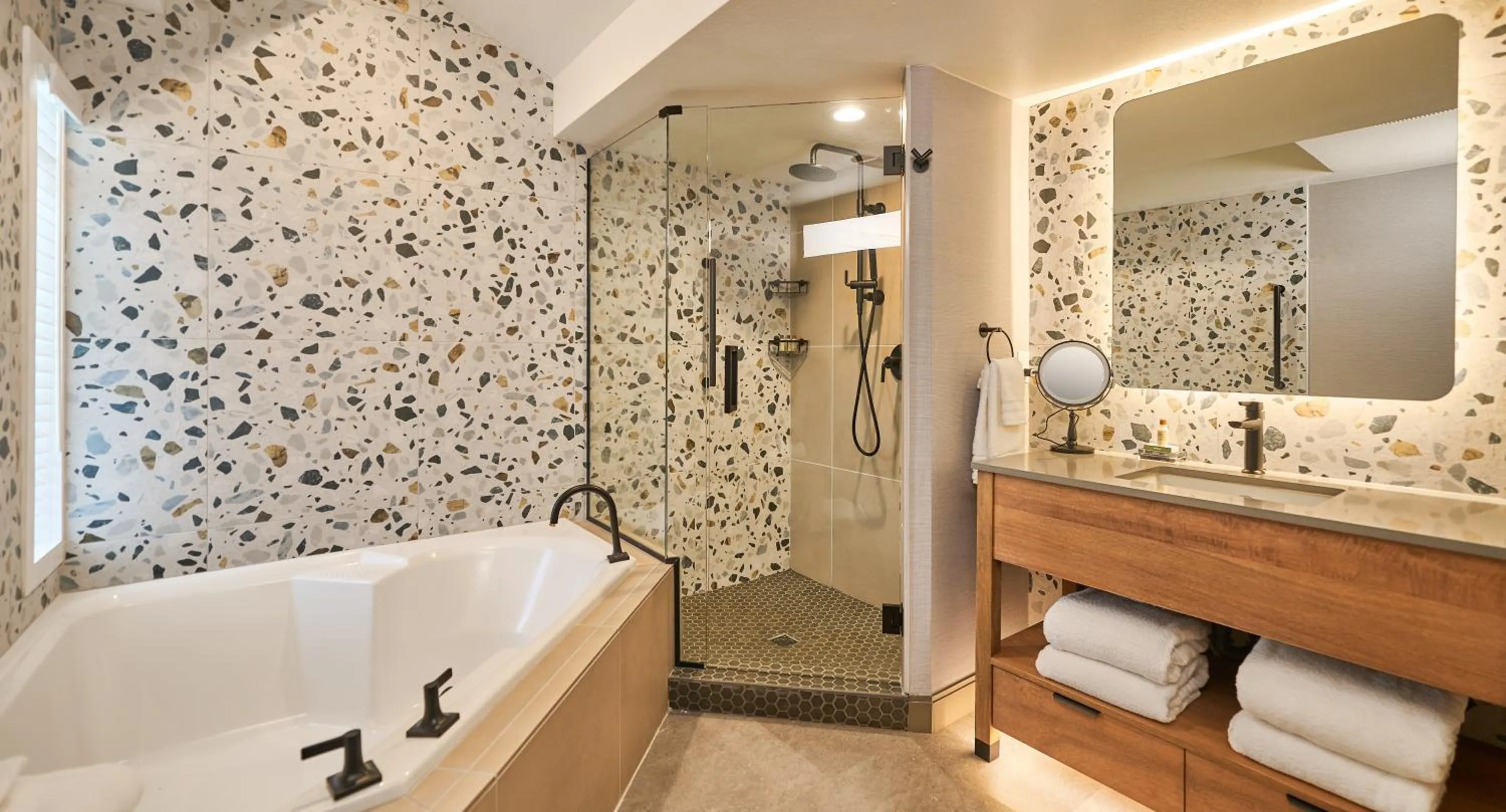 Shower in Surfsand Resort