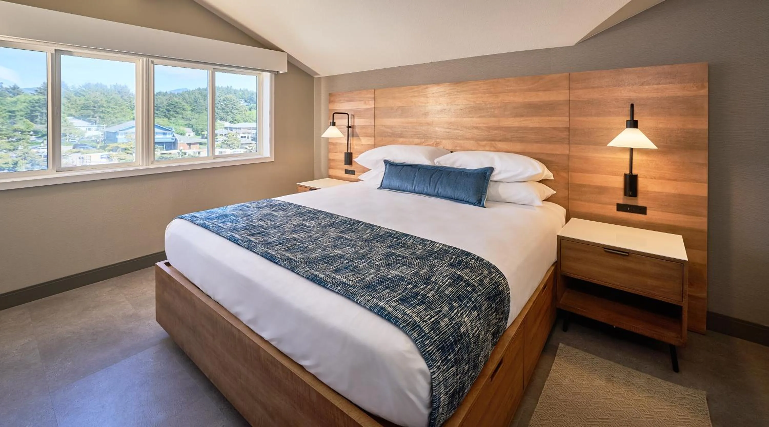 Bed in Surfsand Resort