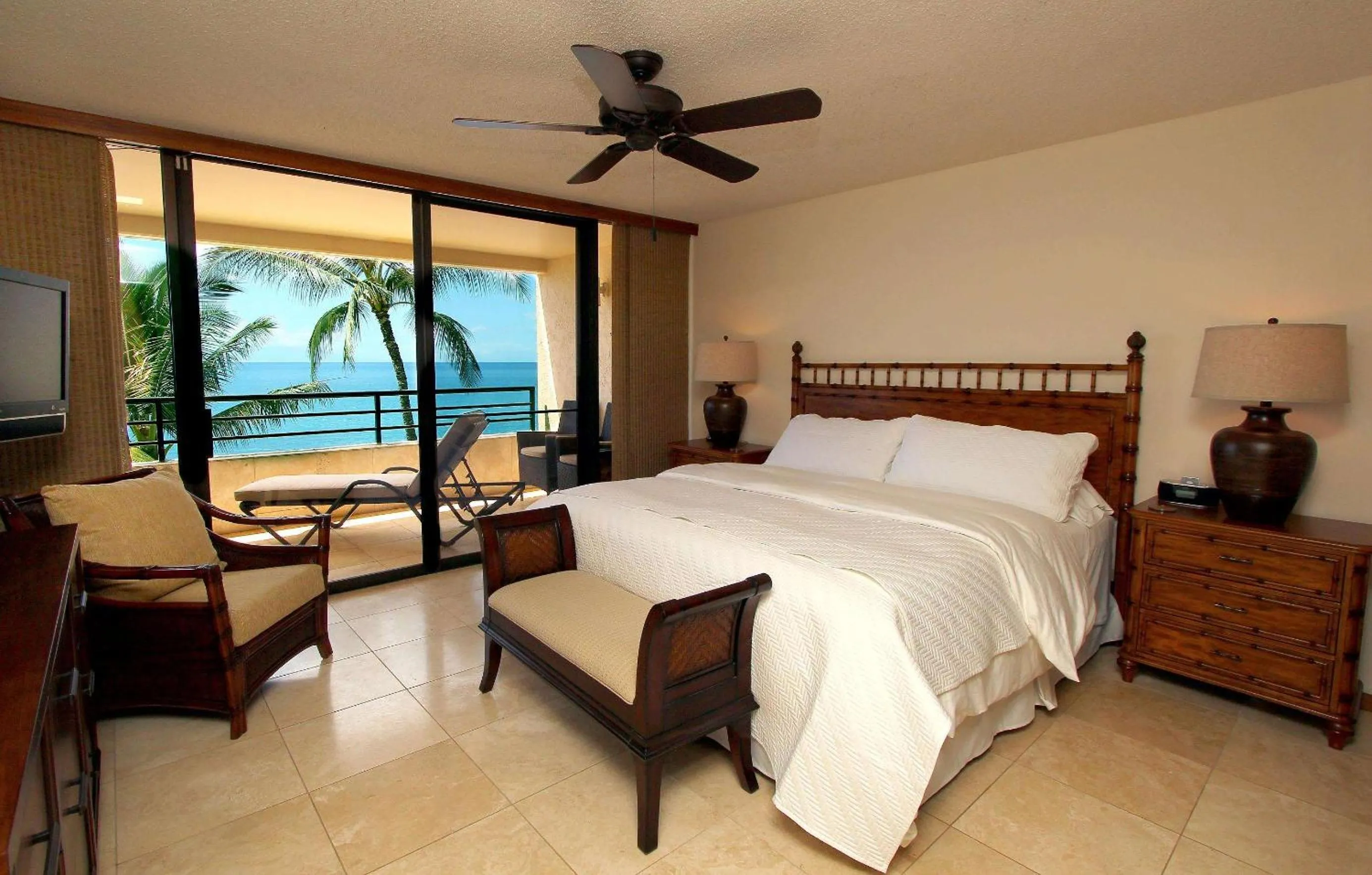 Photo of the whole room, Bed in Polo Beach Club - CoralTree Residence Collection