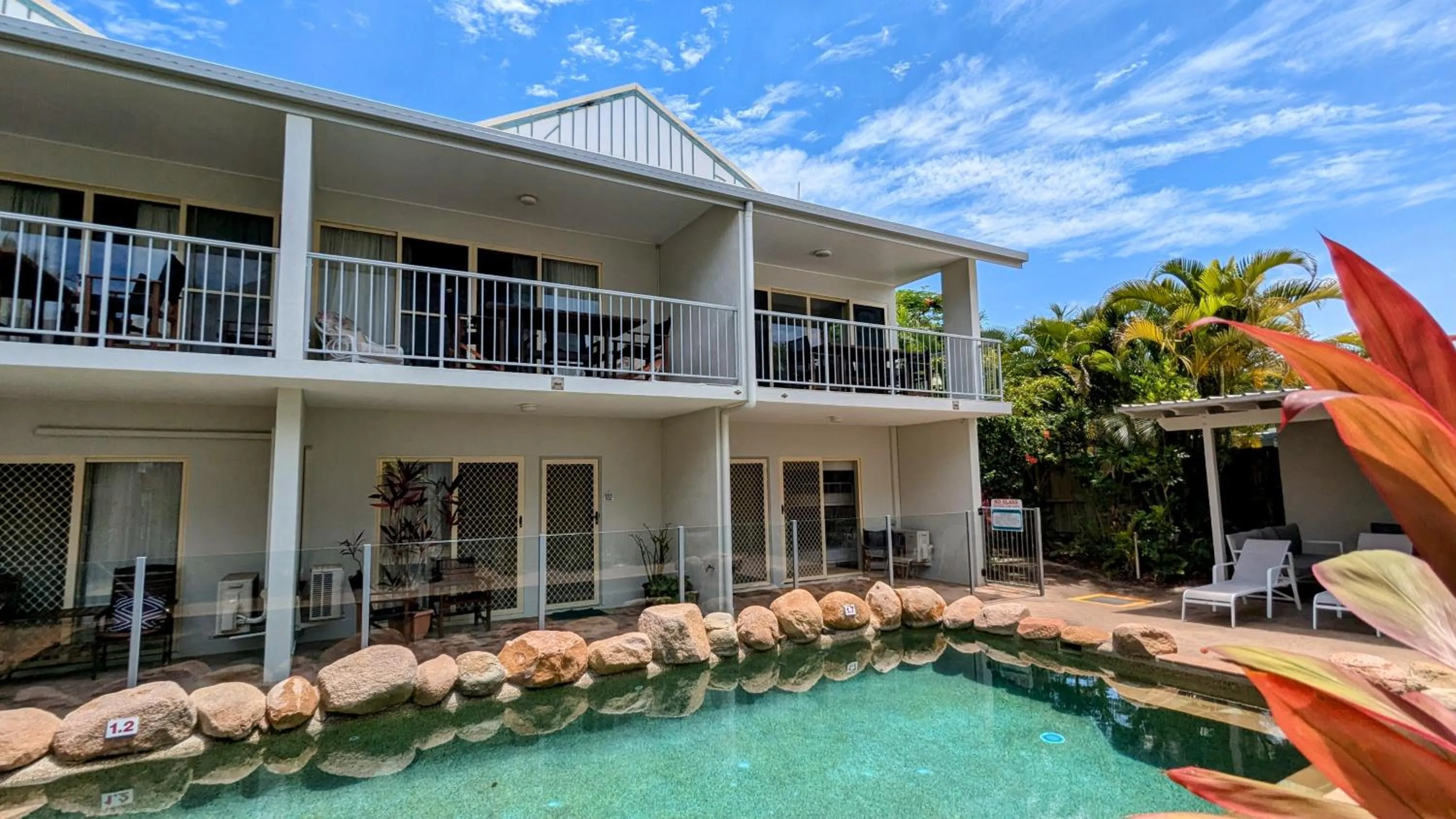 Swimming pool in Sails On Horseshoe