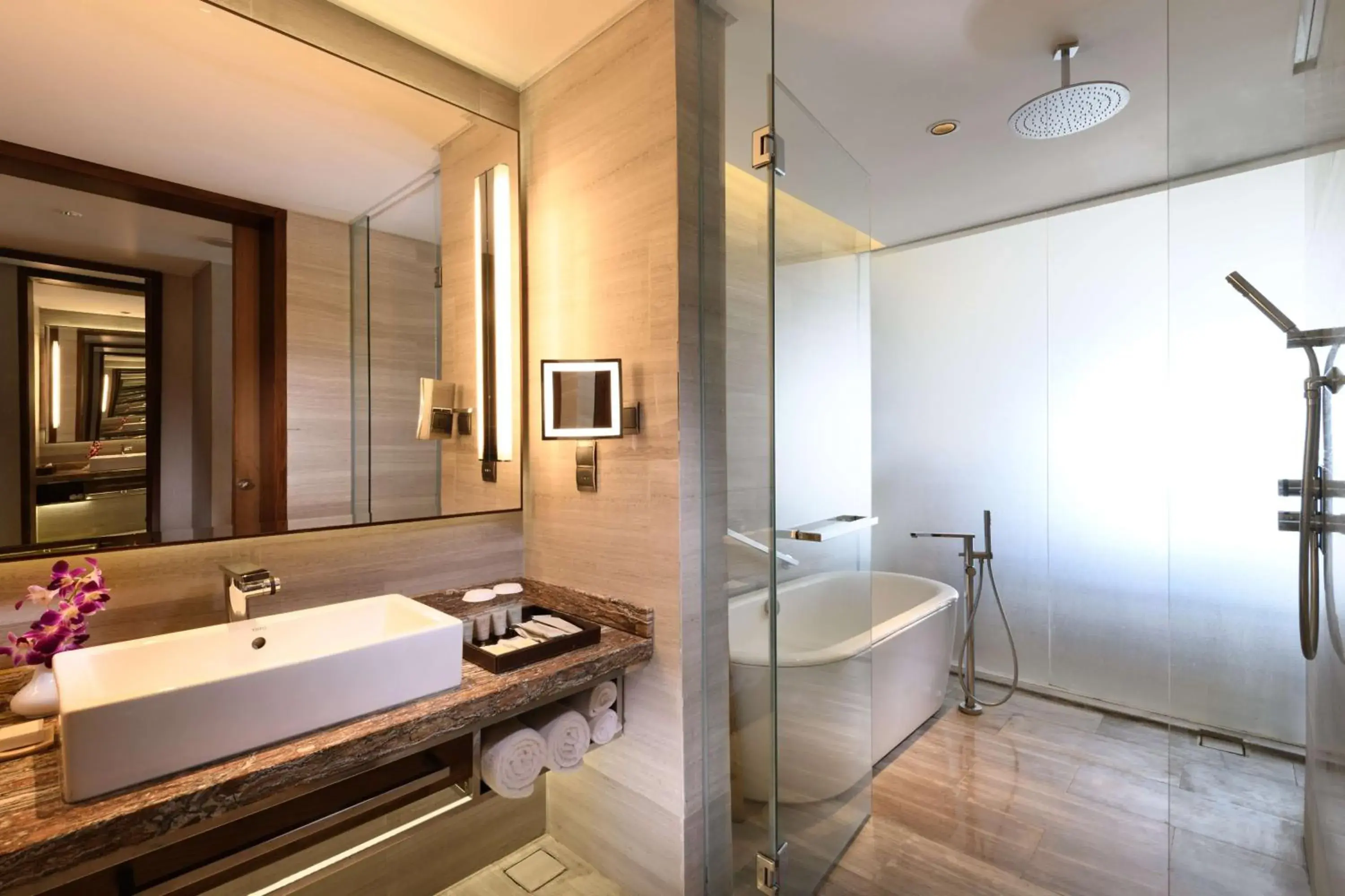 Bathroom in Hilton Colombo Residence Bathroom in Hilton Colombo Residence