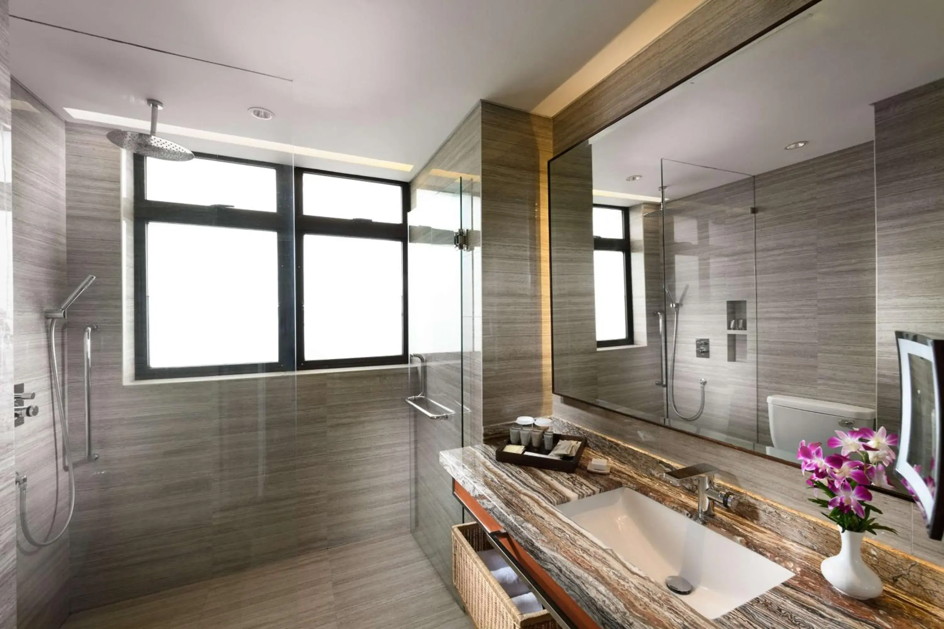 Bathroom in Hilton Colombo Residence Bathroom in Hilton Colombo Residence