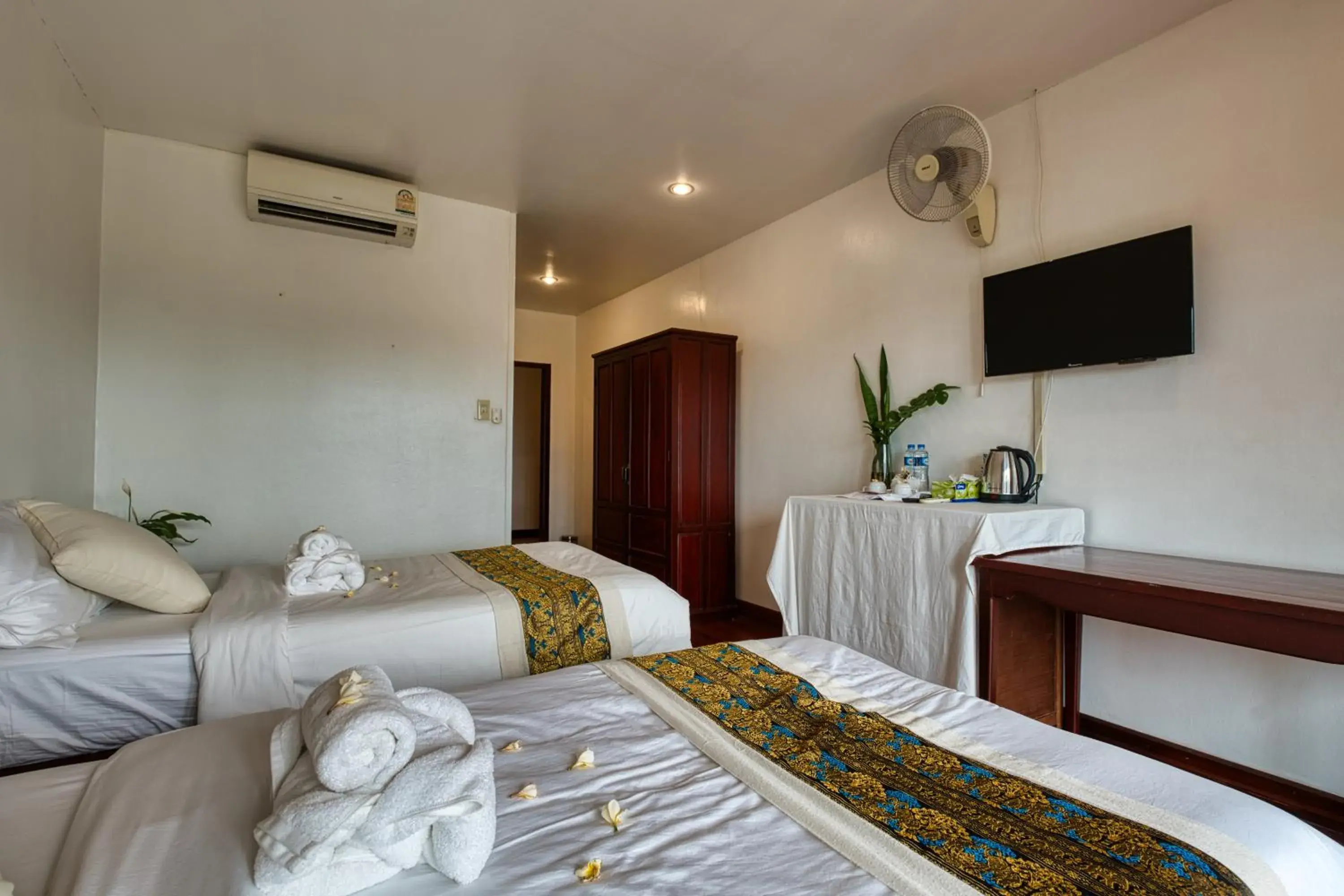 Standard Twin Room in The Elephant Crossing Hotel Standard Twin Room in The Elephant Crossing Hotel