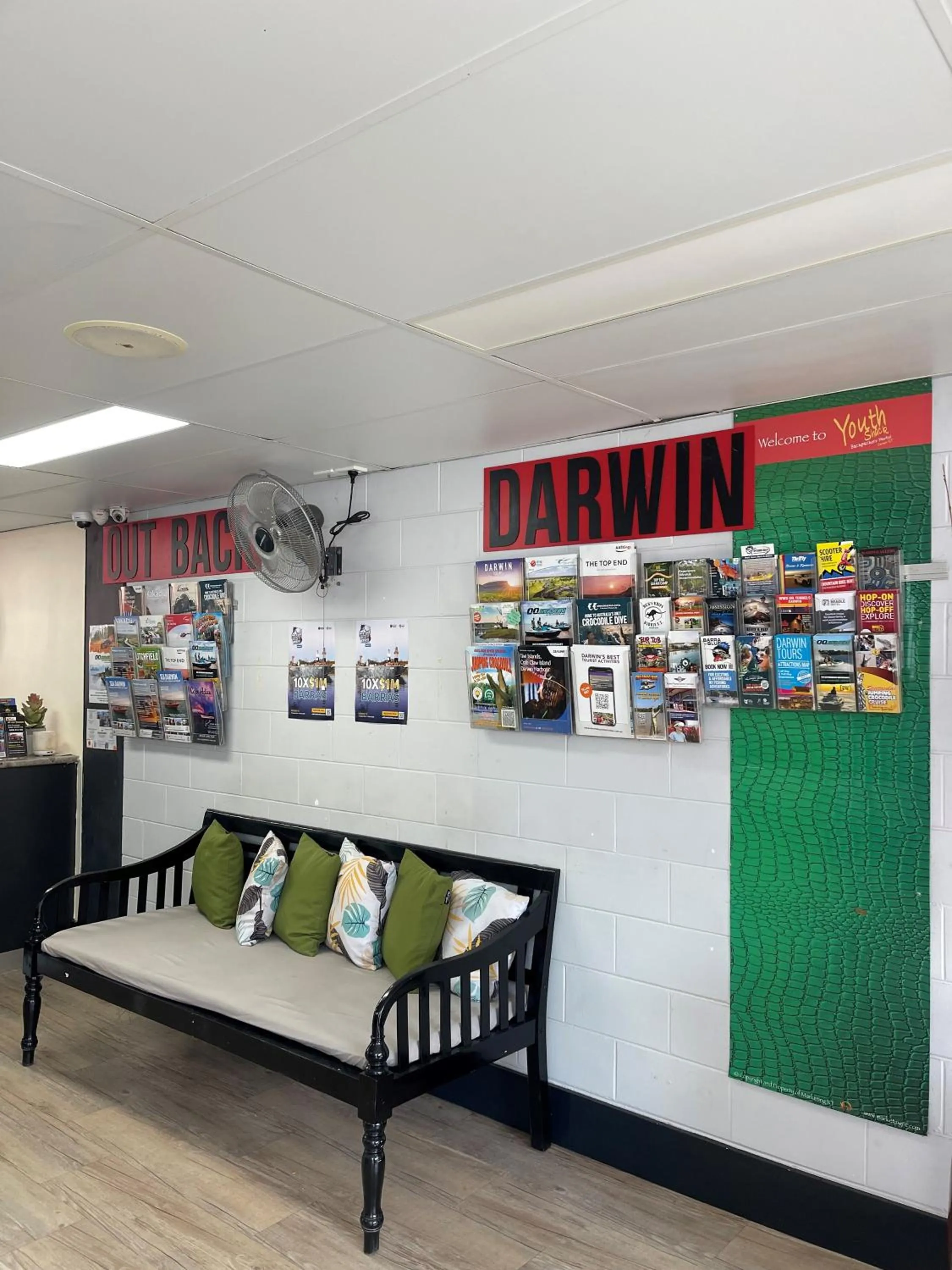 Lobby or reception in Youth Shack Backpackers Darwin