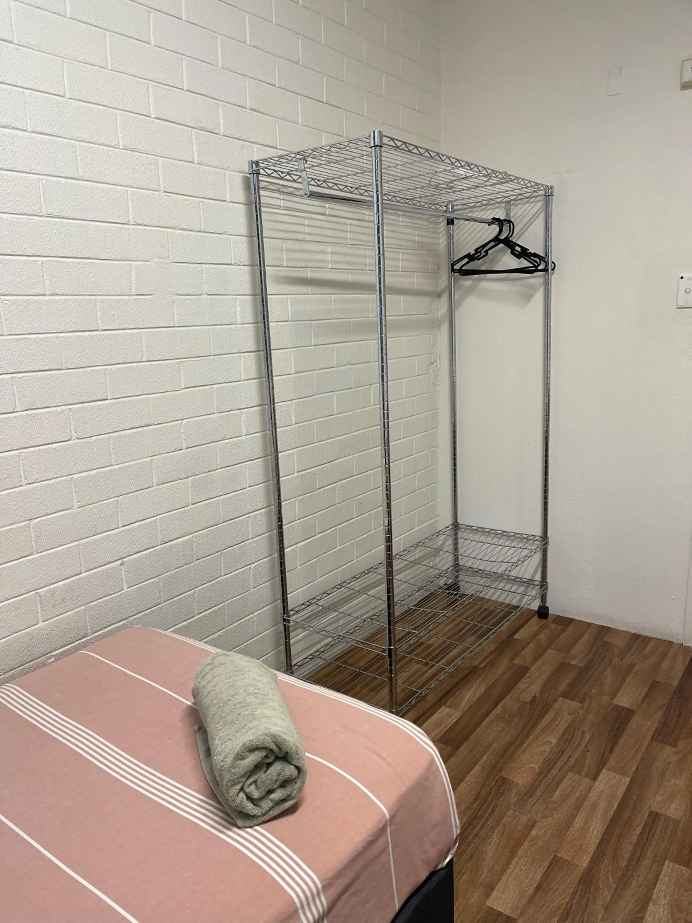 wardrobe, Bed in Youth Shack Backpackers Darwin