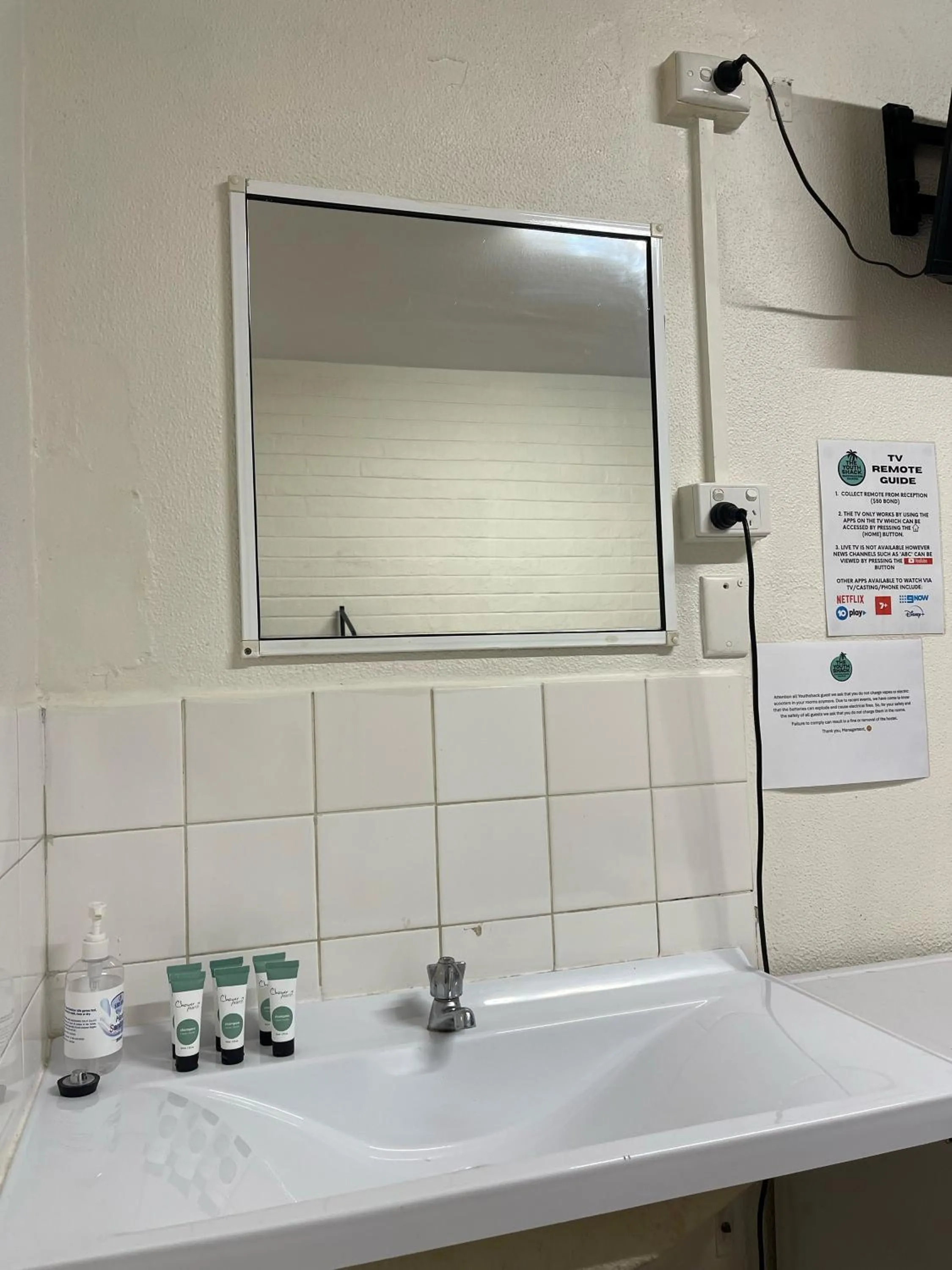 Bedroom in Youth Shack Backpackers Darwin