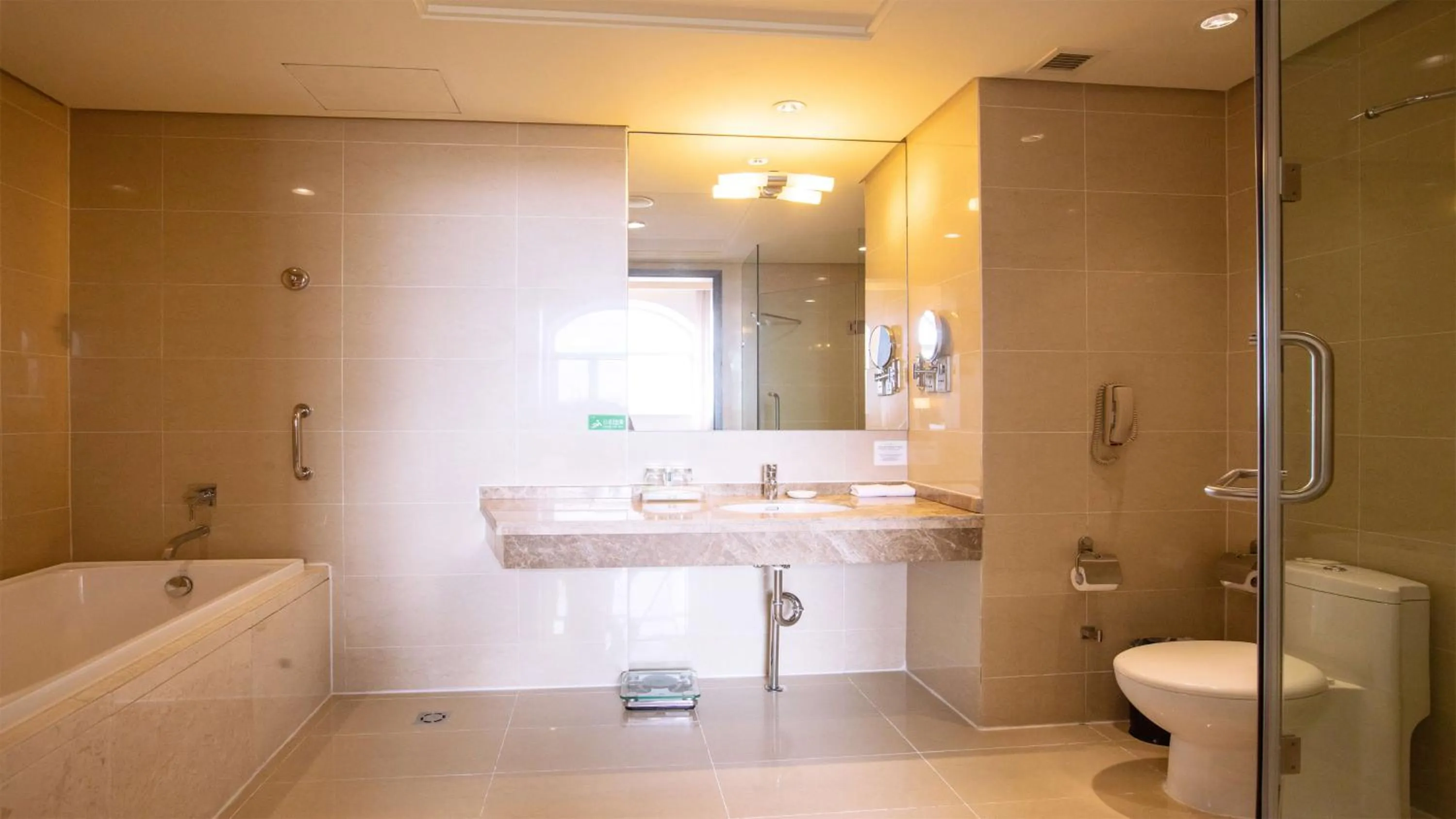 Bathroom in Holiday Inn Mudanjiang by IHG